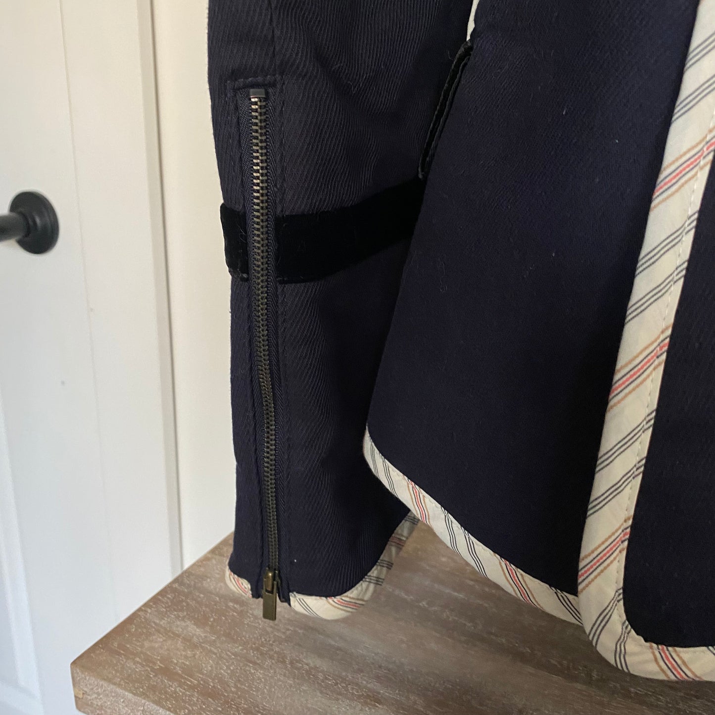 BCBGMaxAzria Fitted Twill Blazer Suit Jacket Like New Small - Love it again boutique