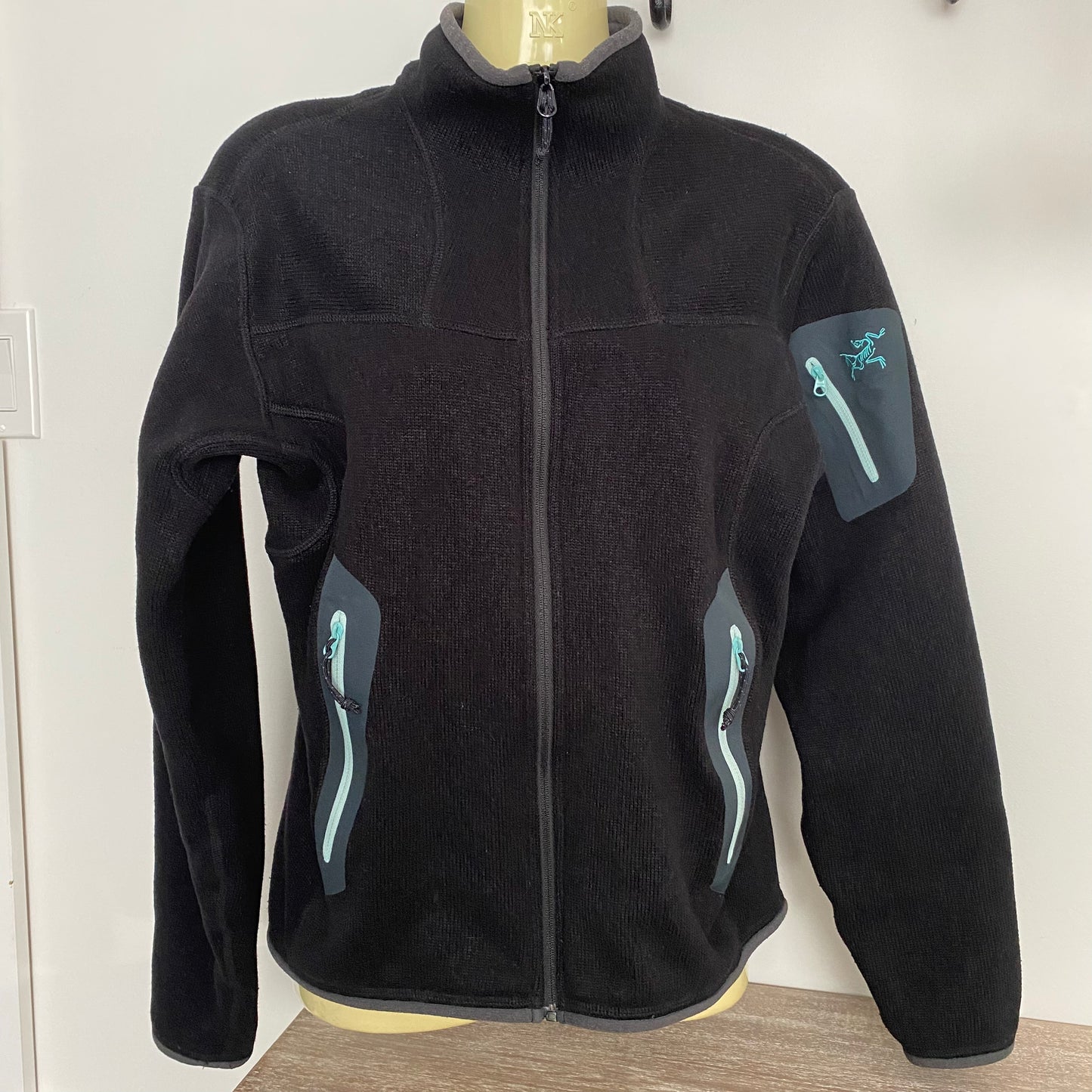 Arcteryx Covert Cardigan Size Small-Medium