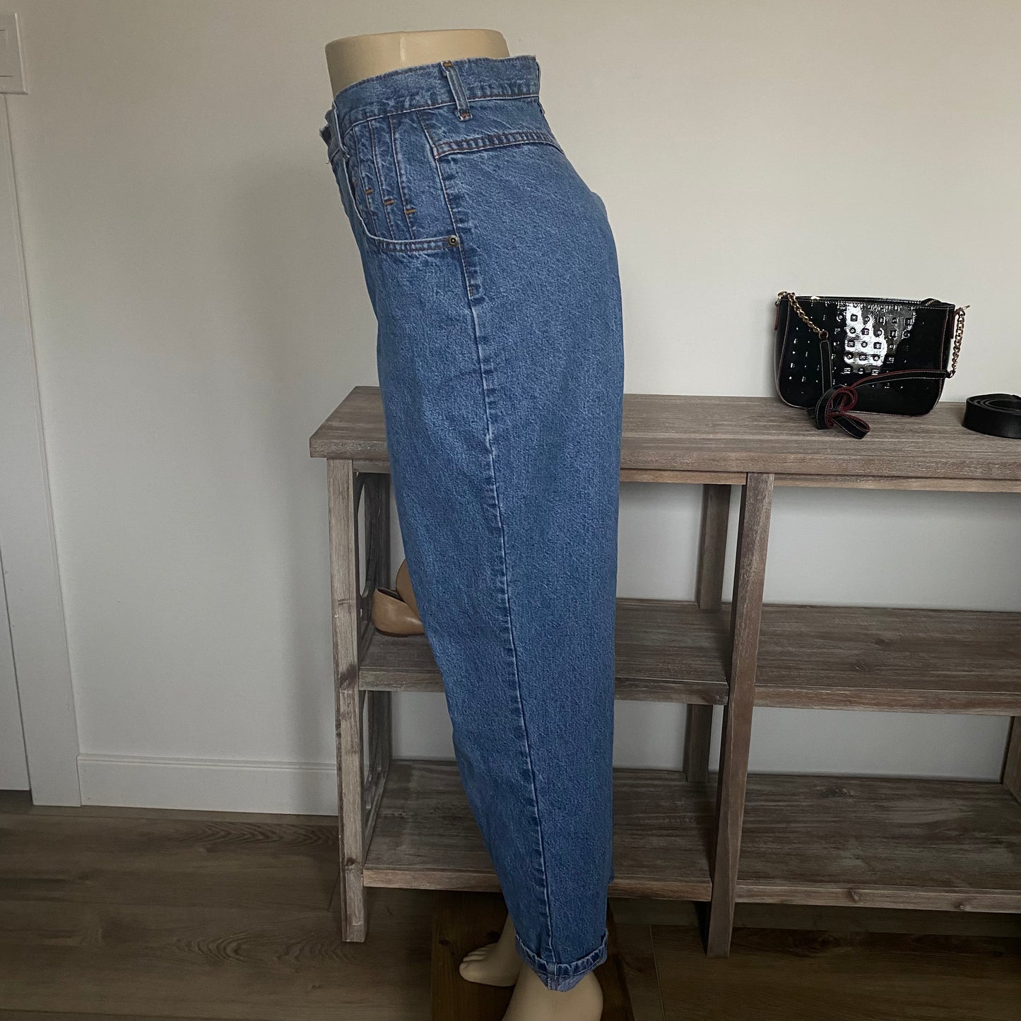 Vintage Super High Rise Tapered Leg Mom Jeans