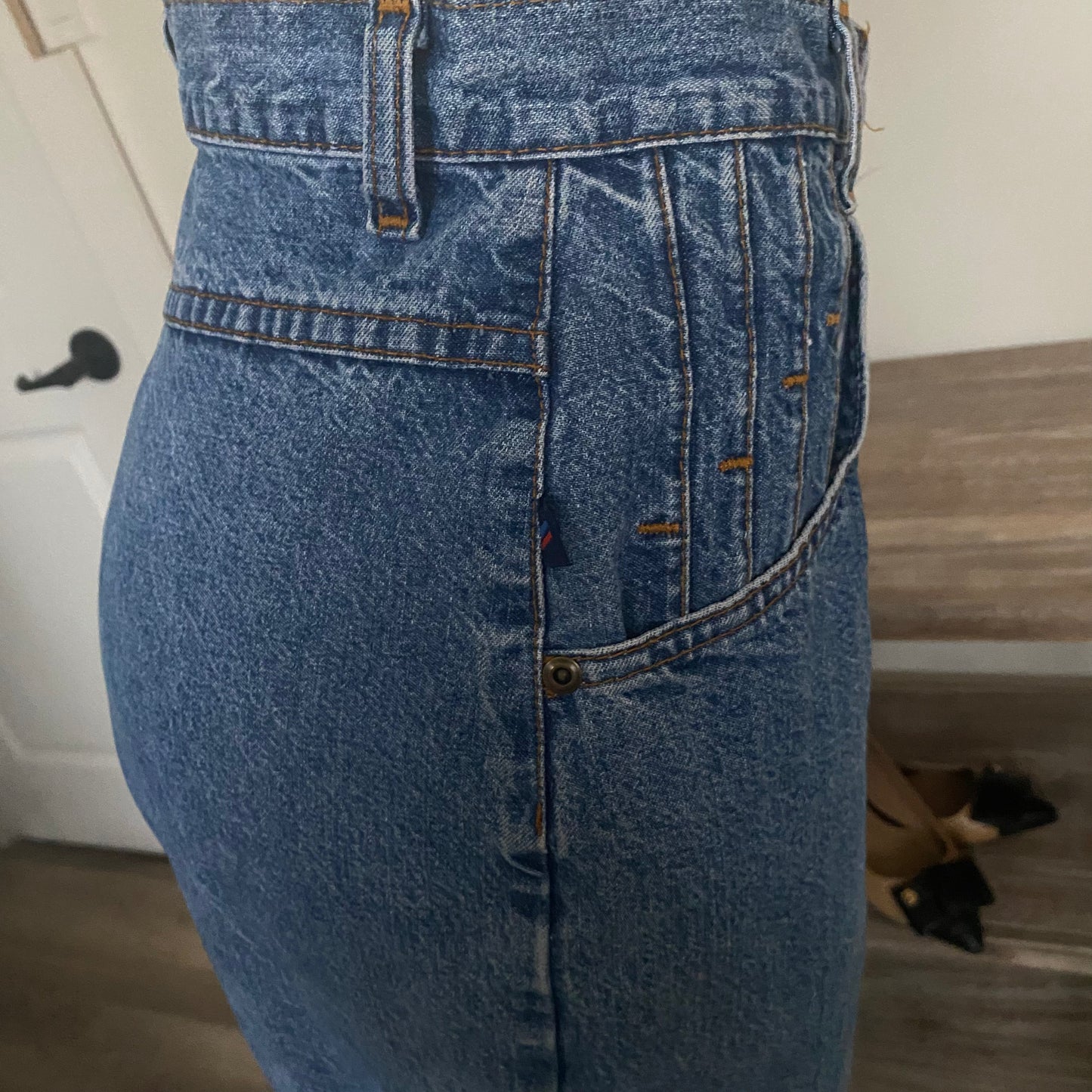 Vintage Super High Rise Tapered Leg Mom Jeans