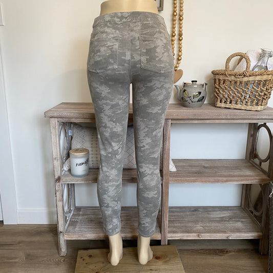 Spanx Light Camo Gray Jean-ish Ankle Leggings Size Medium