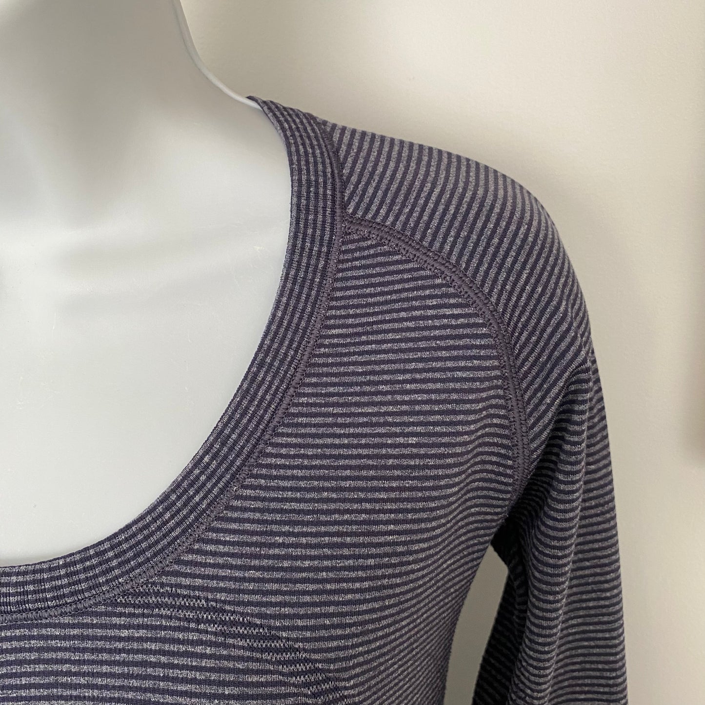 Lululemon Swiftly Tech Long Sleeve Striped Size 10