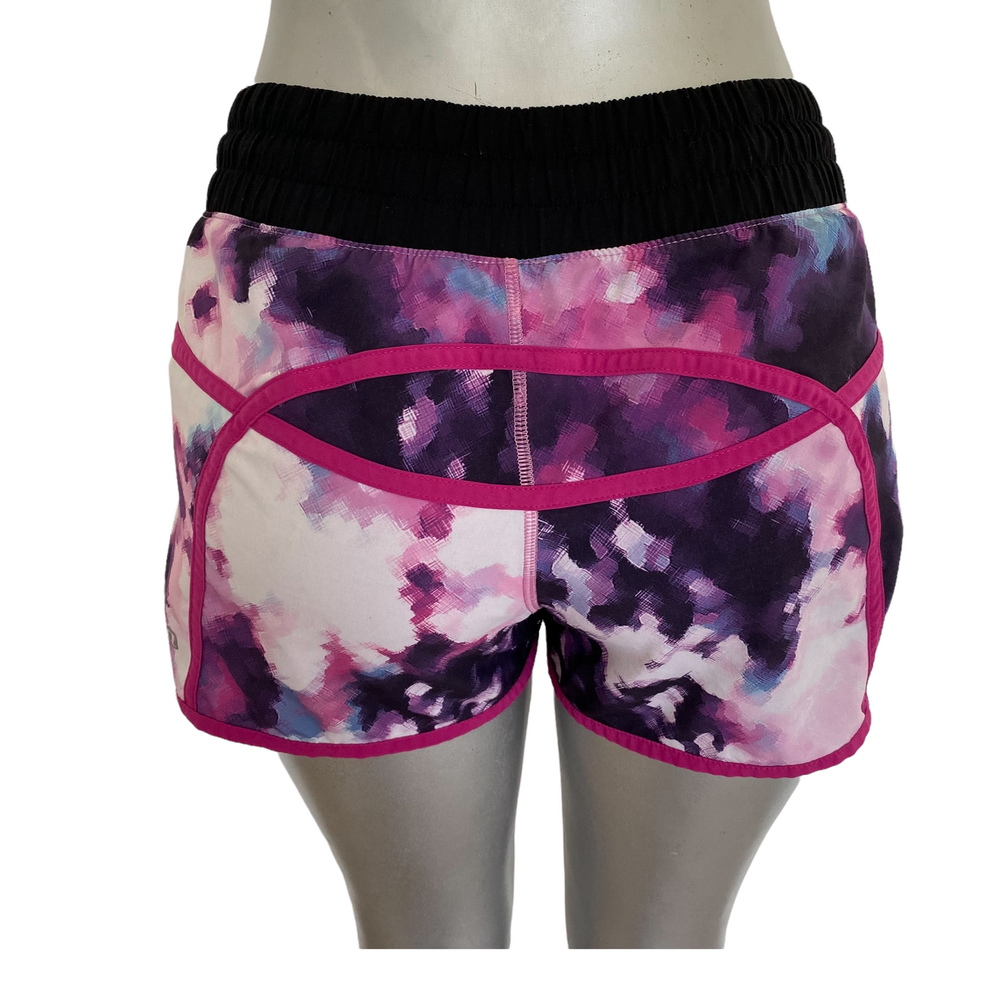 RARE Lululemon Tracker Shorts III *4-way Stretch Size 6