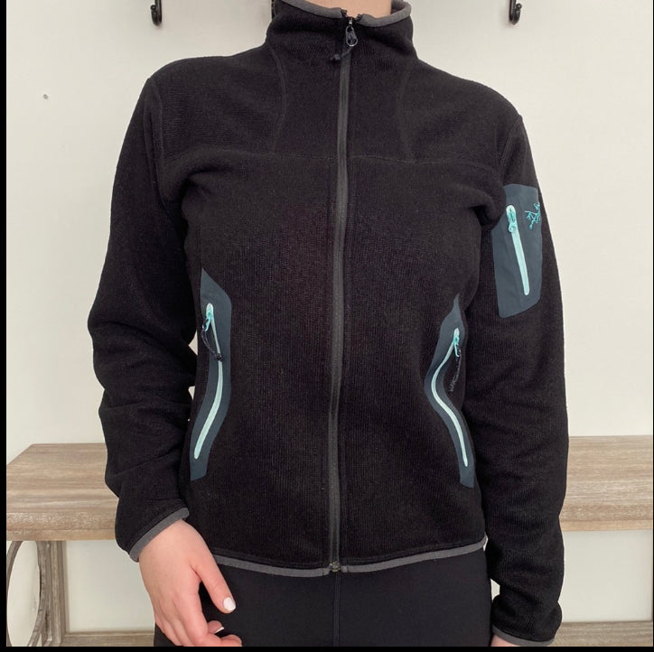 Arcteryx Covert Cardigan Size Small-Medium