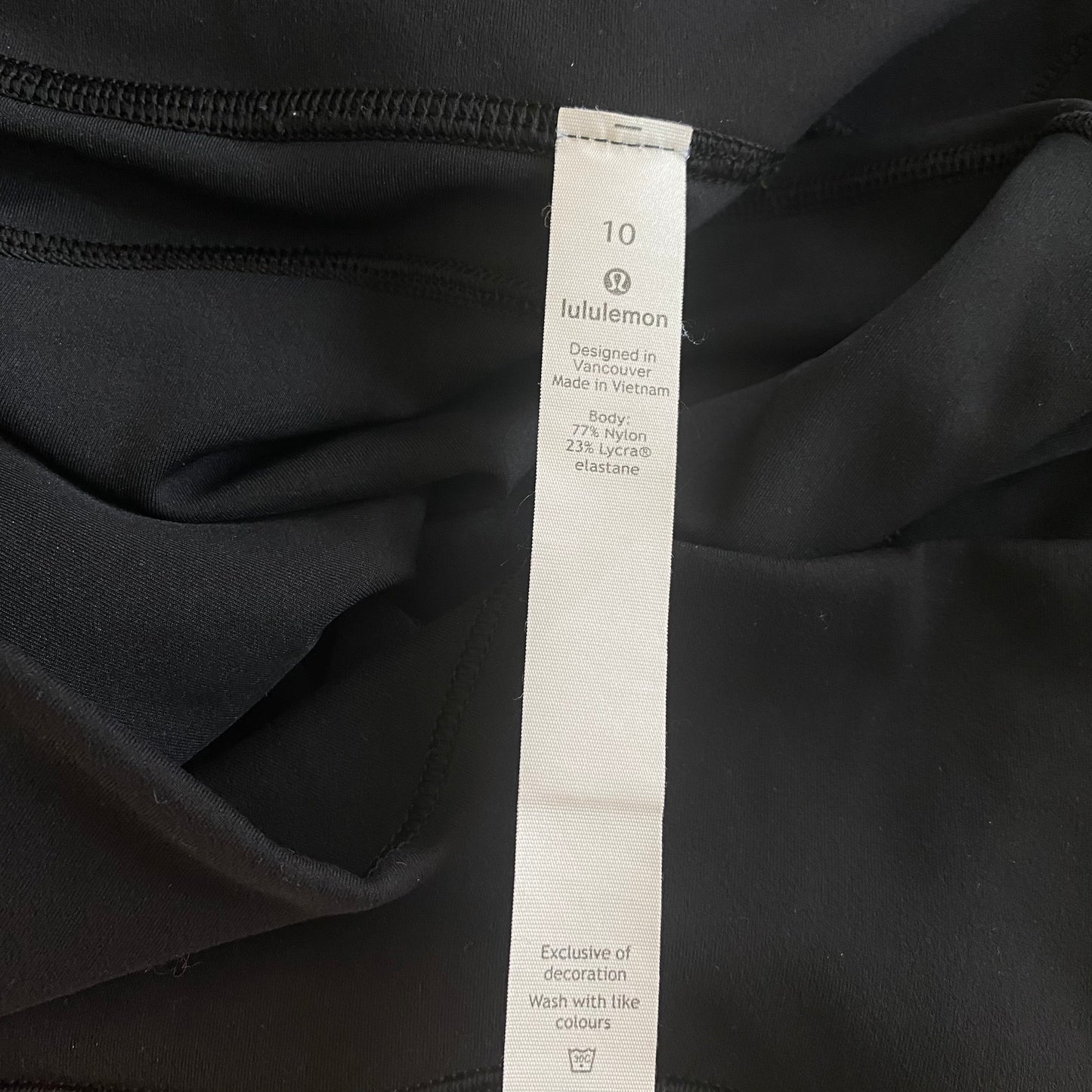 Rare Lululemon In Movement Tight 25” Everlux High Rise Leggings Black Size 10