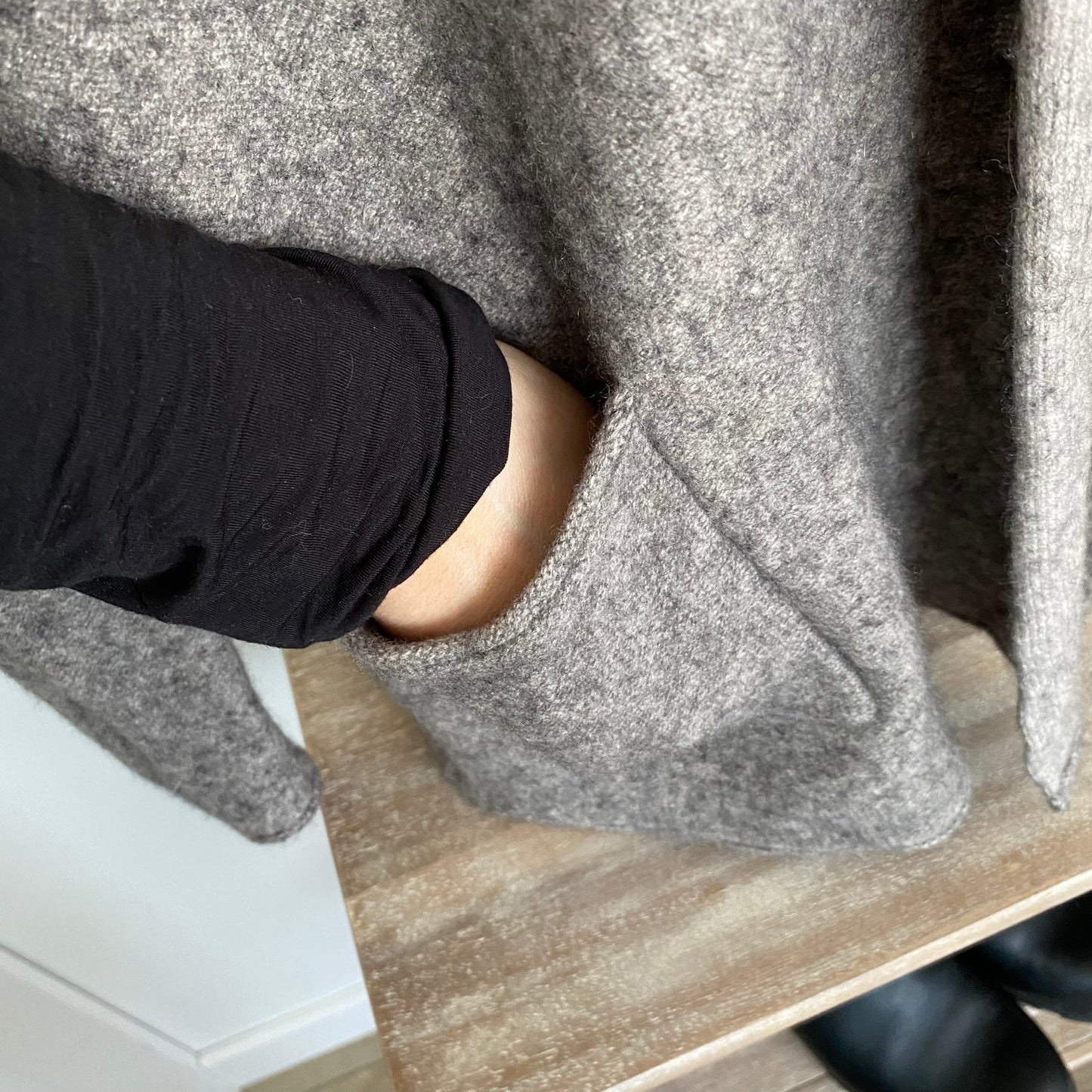 Aritzia Babaton Brennan Beekman Wool and Cashmere Cardigan