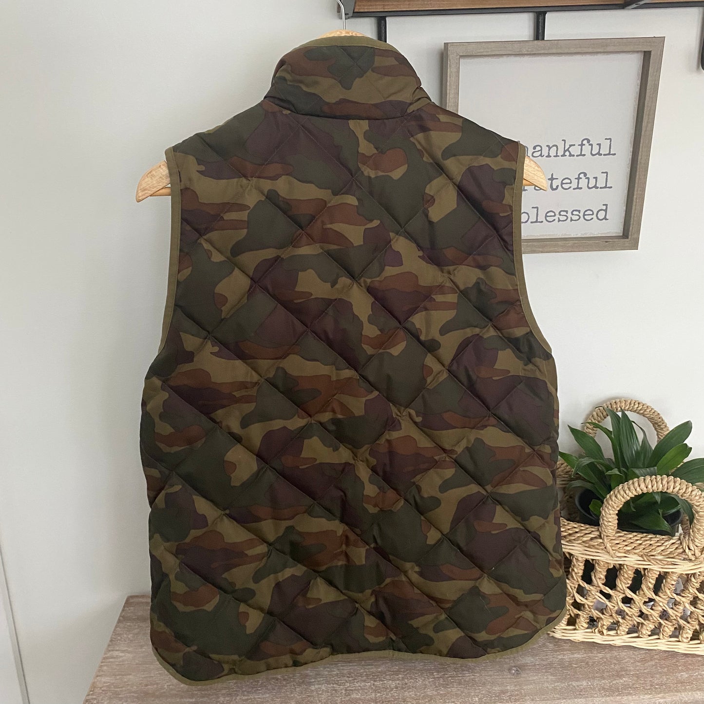 J. Crew Down Puffer Vest Camo Size Large