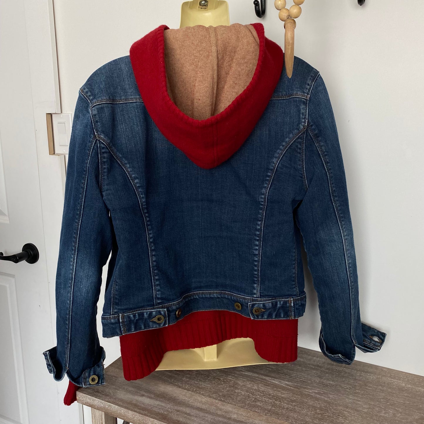 Eddie Bauer Red Soft Lambswool Hooded Zipped Cardigan Size Medium