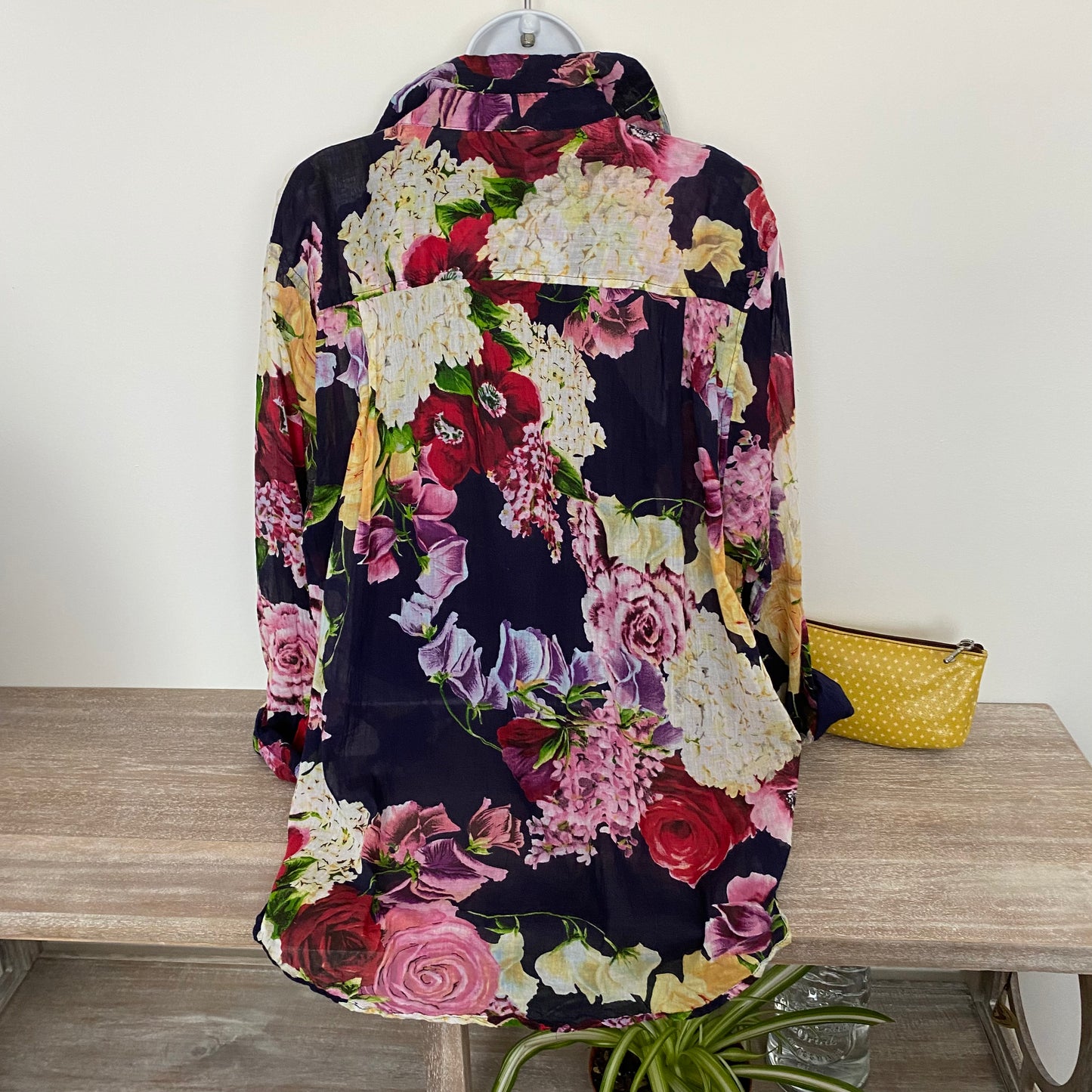 Beautiful Thin Lightweight 100% Cotton Floral Shirt Large