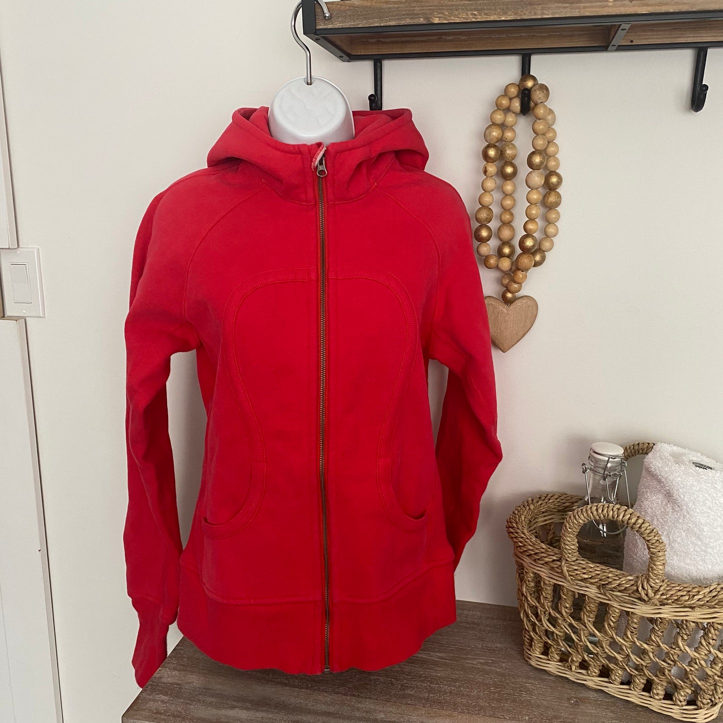 Gorgeous Lululemon Scuba Hoodie Size 8