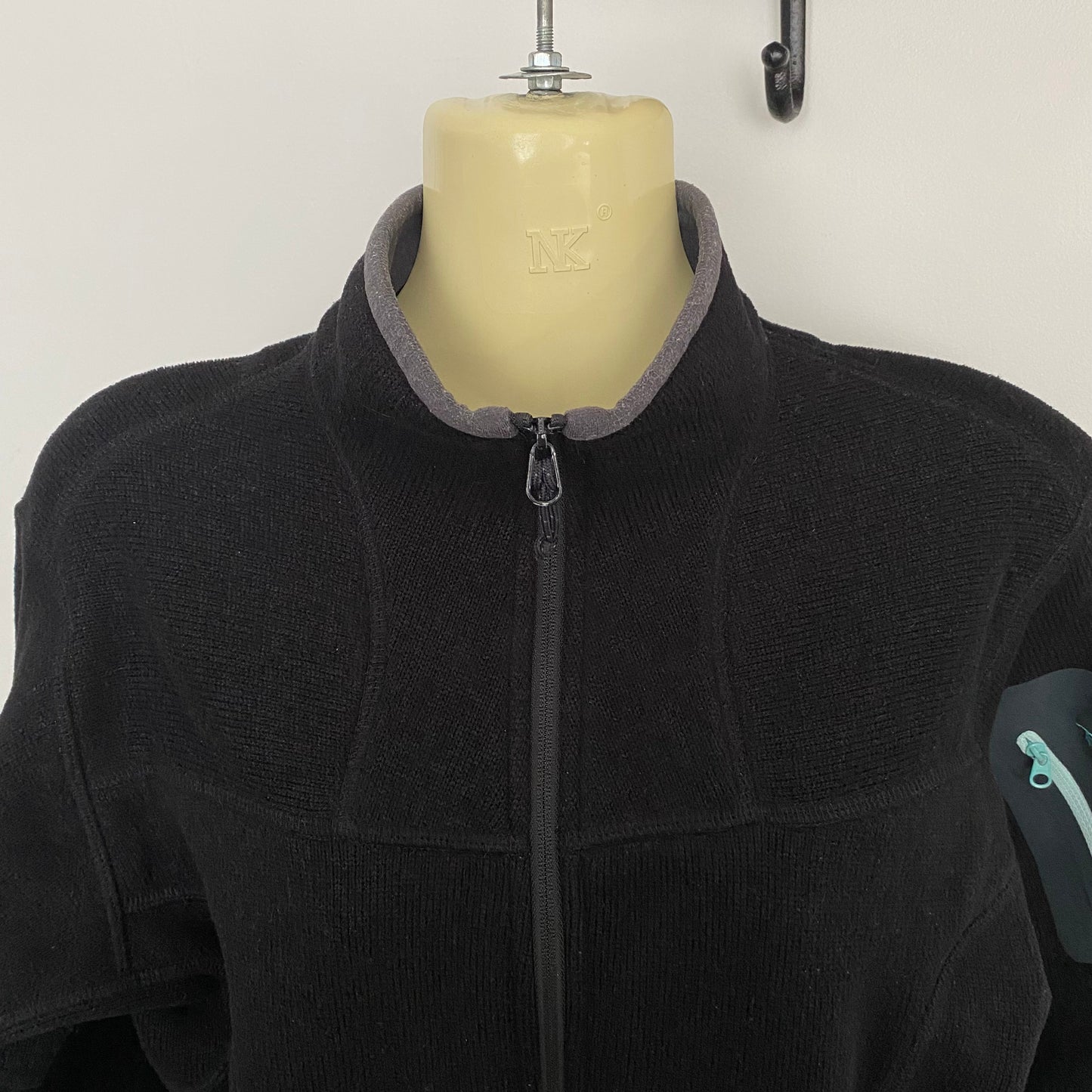 Arcteryx Covert Cardigan Size Small-Medium