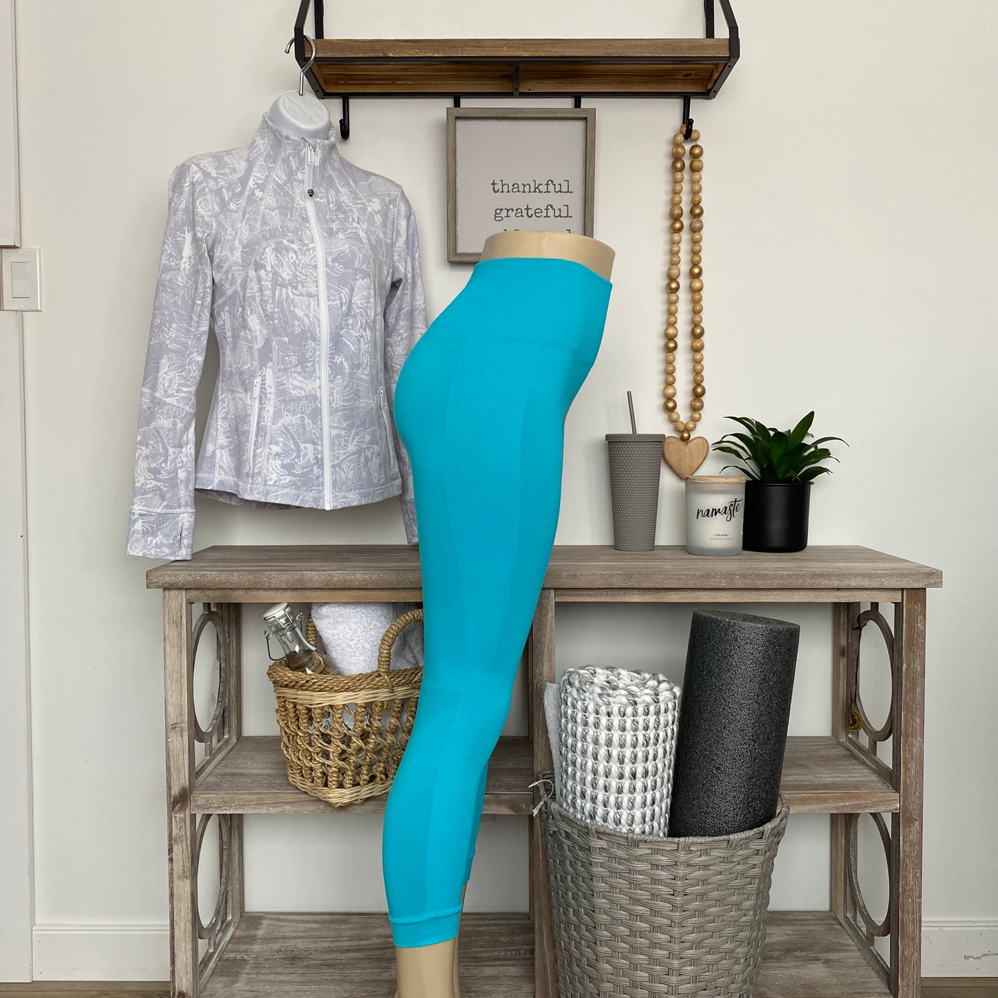 Lululemon Seamless High Rise Zone In Crop Leggings Size Small