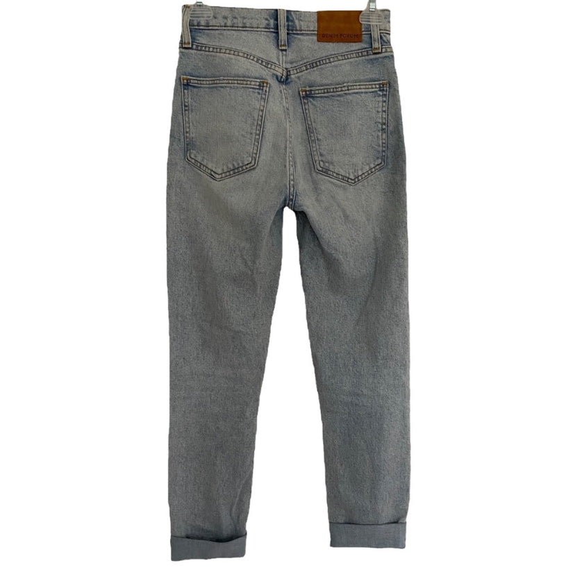 Aritzia Denim Forum Yoko High Rise Slim Straight Size 24