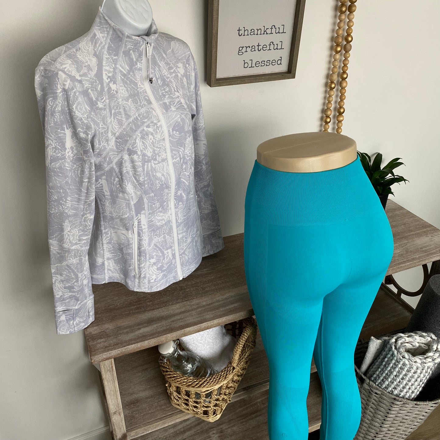 Lululemon Seamless High Rise Zone In Crop Leggings Size Small