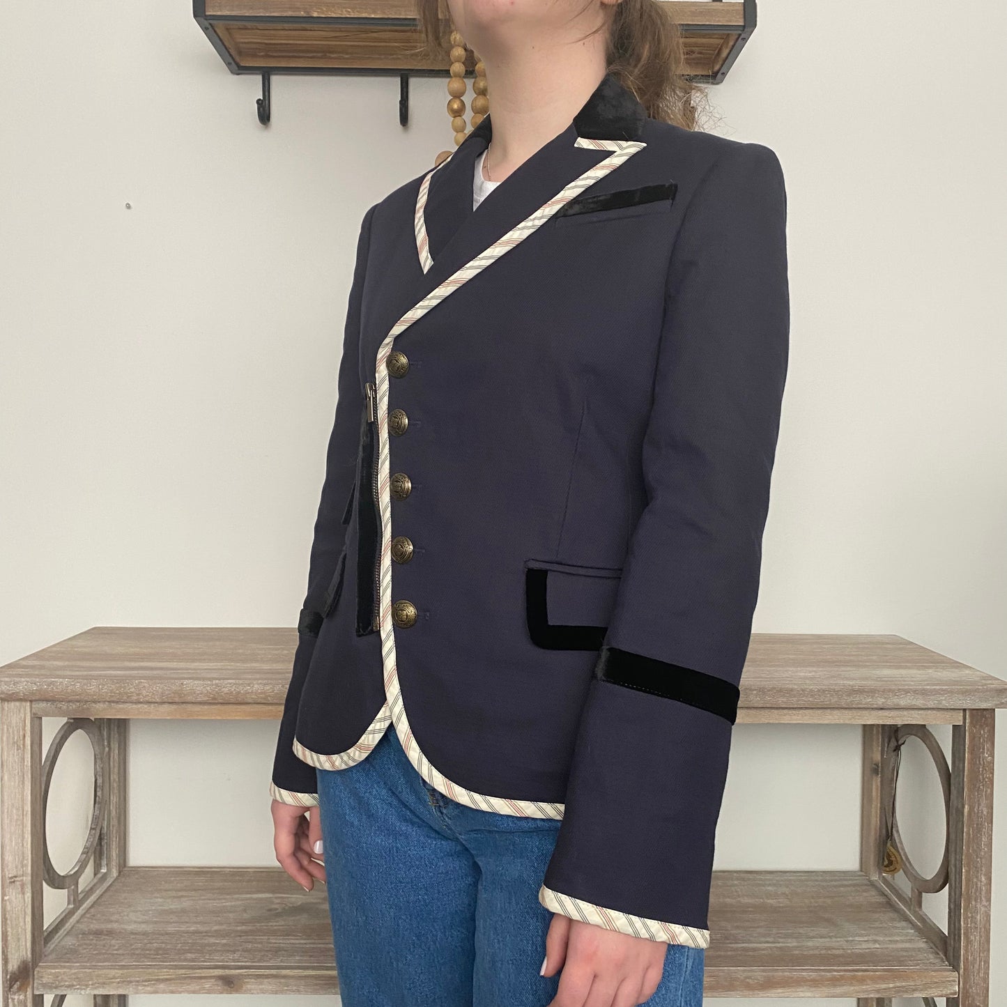 BCBGMaxAzria Fitted Twill Blazer Suit Jacket Like New Small - Love it again boutique