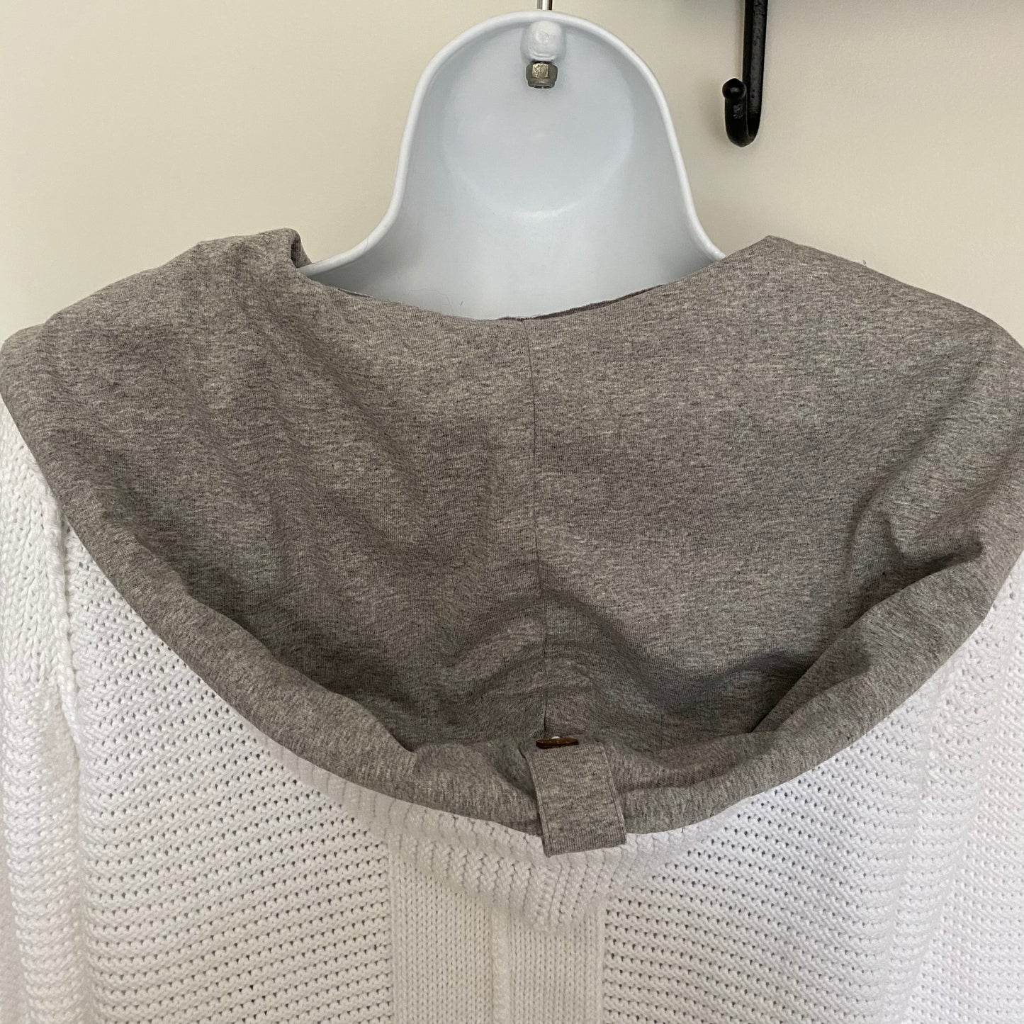 New Hooded Cardigan White Size Medium to Large