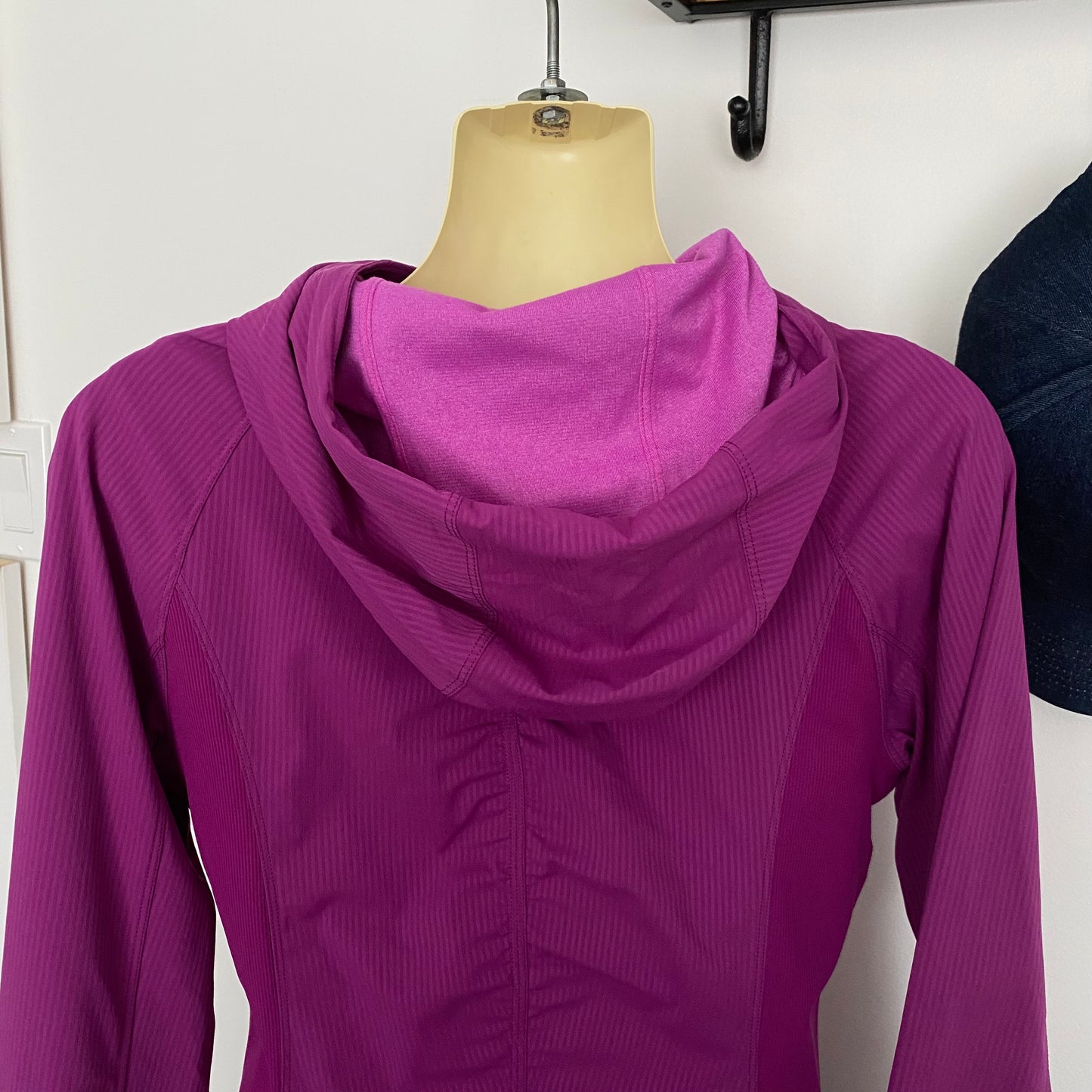 Lululemon In Flux Reversible Hooded Jacket Size 8