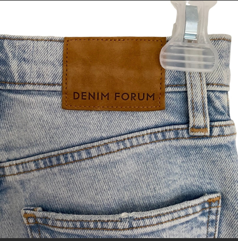 Aritzia Denim Forum Yoko High Rise Slim Straight Size 24