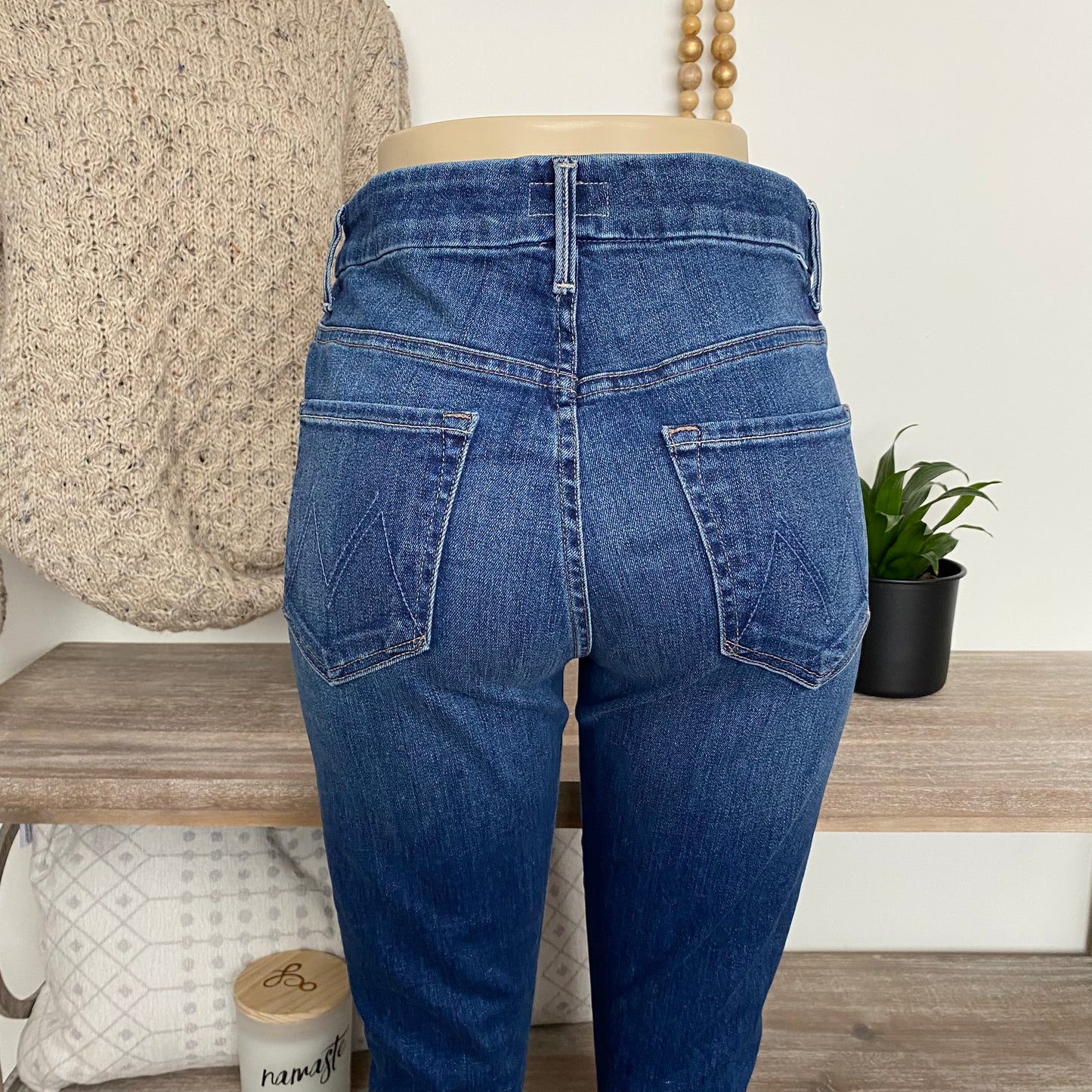 MOTHER High Waisted Looker Ankle Fray Jeans Size 29