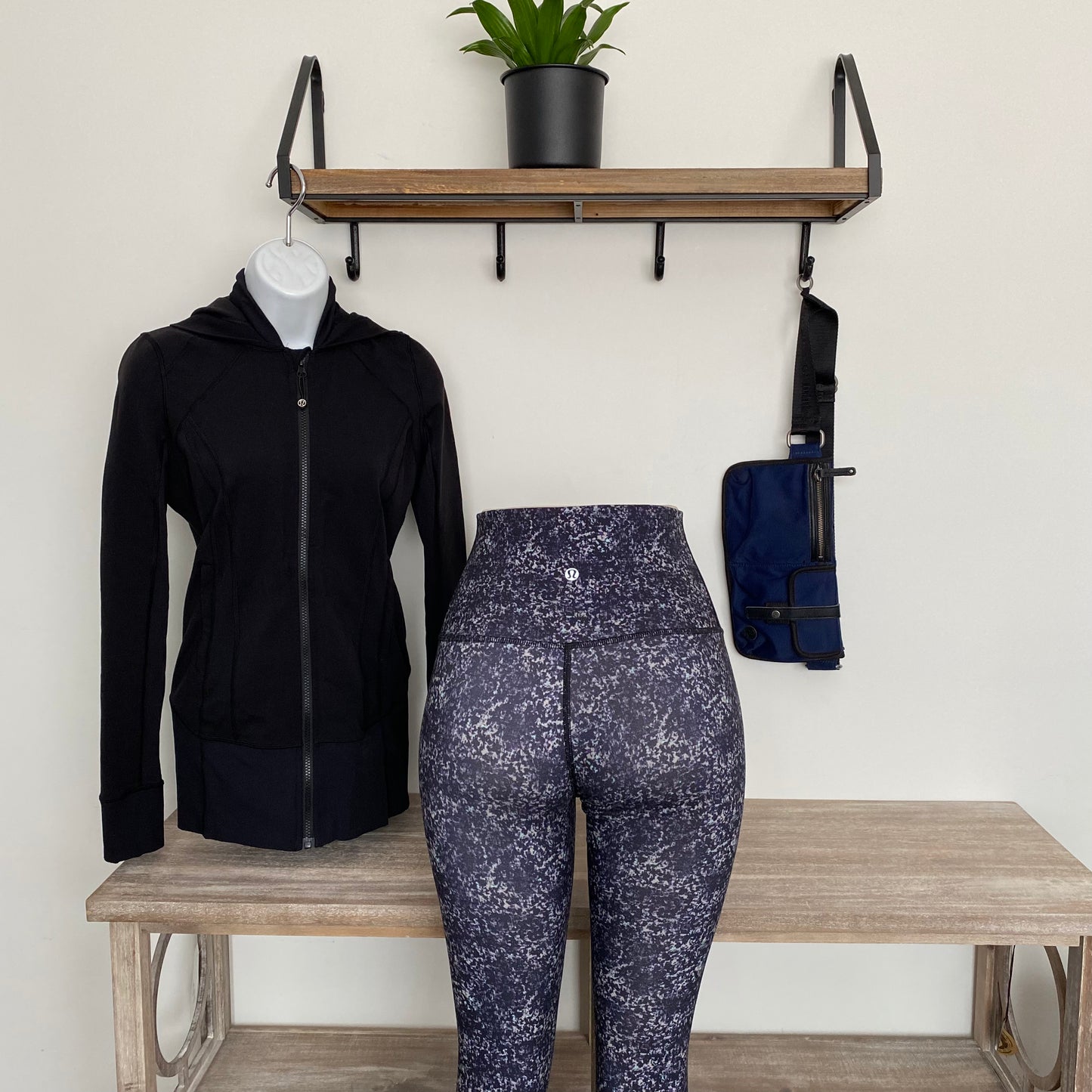 Rare Lululemon Wunder Under Leggings Full-On Luon (Roll Down) Size 4