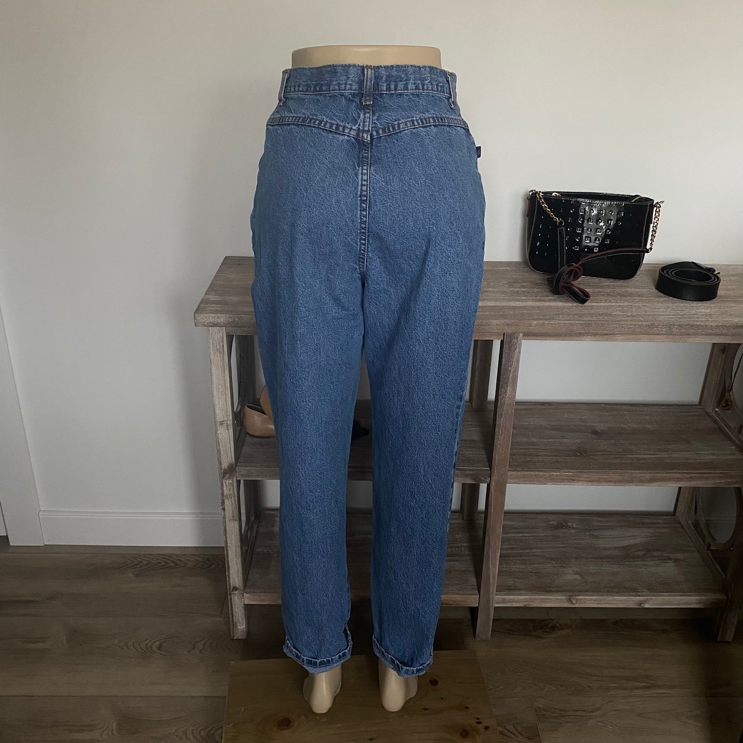 Vintage Super High Rise Tapered Leg Mom Jeans