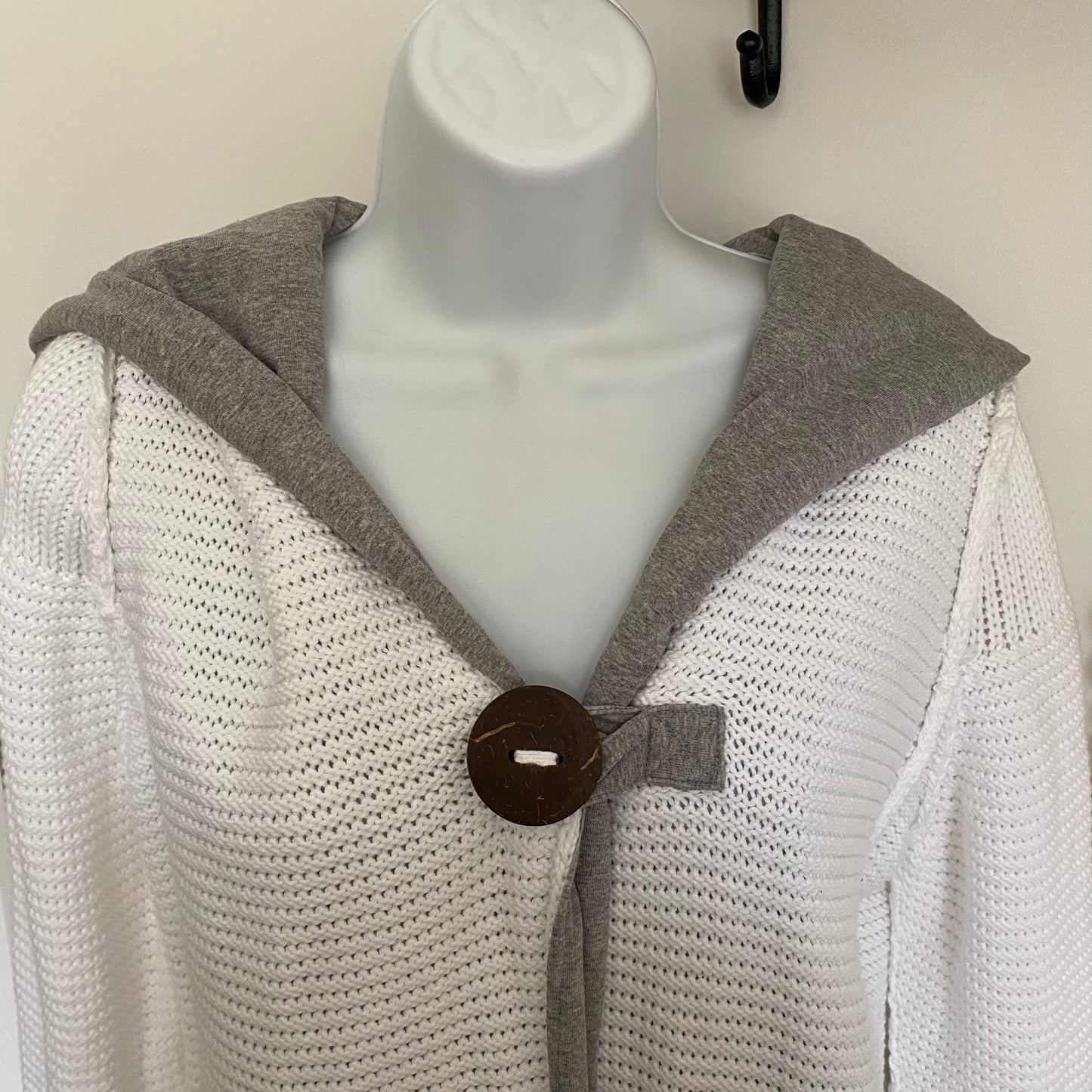 New Hooded Cardigan White Size Medium to Large