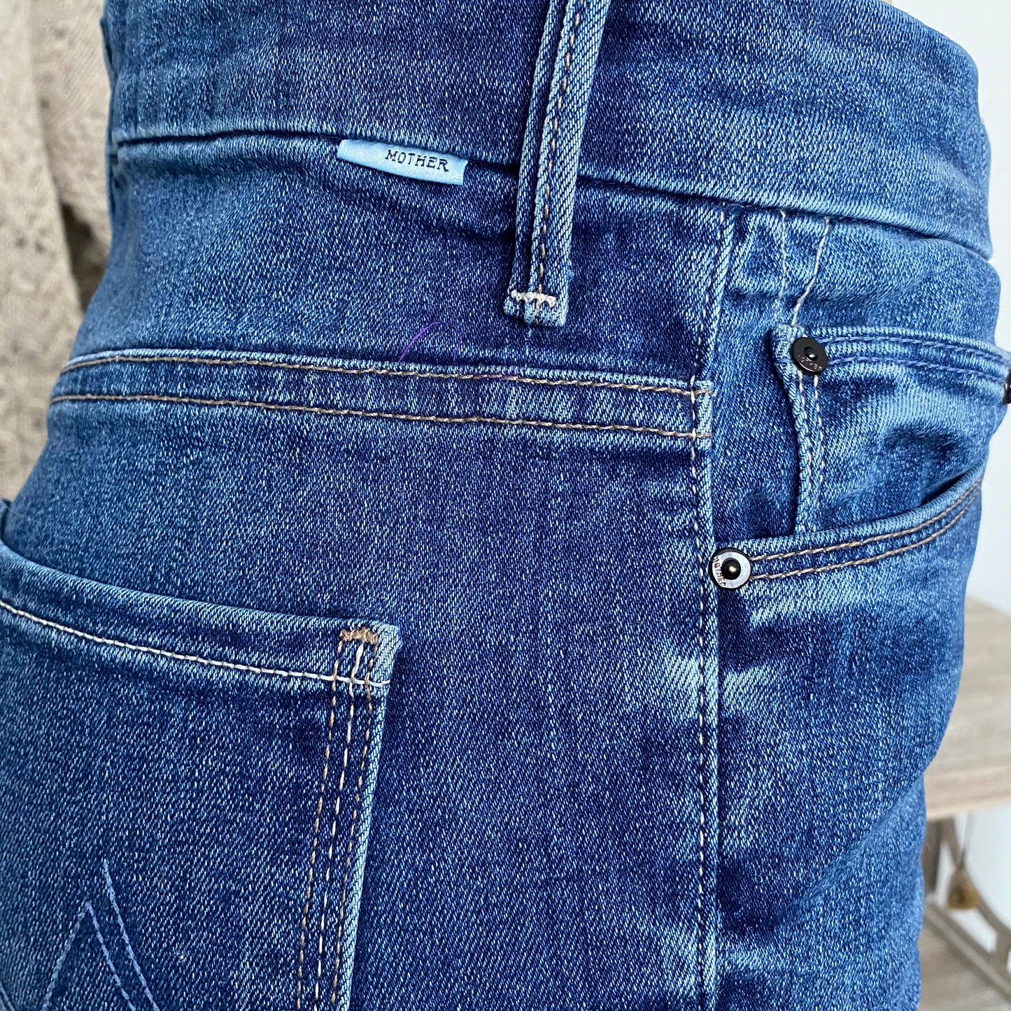 MOTHER High Waisted Looker Ankle Fray Jeans Size 29