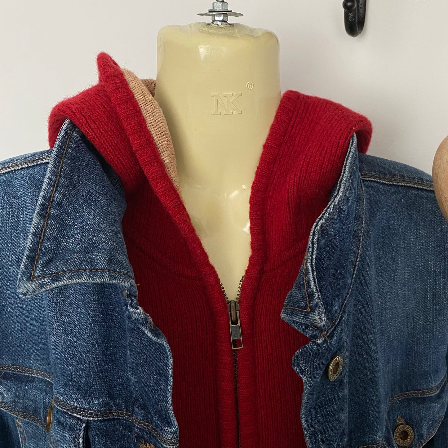Eddie Bauer Red Soft Lambswool Hooded Zipped Cardigan Size Medium