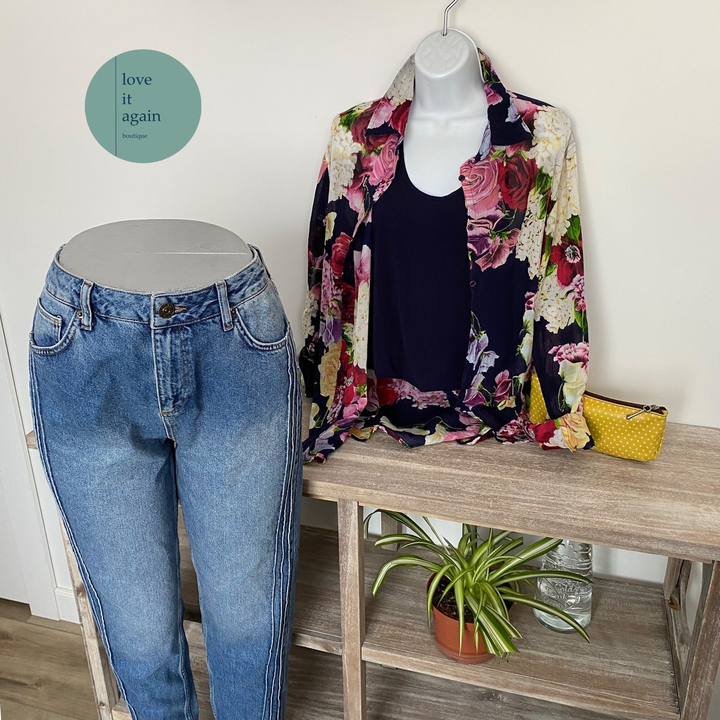 Beautiful Thin Lightweight 100% Cotton Floral Shirt Large