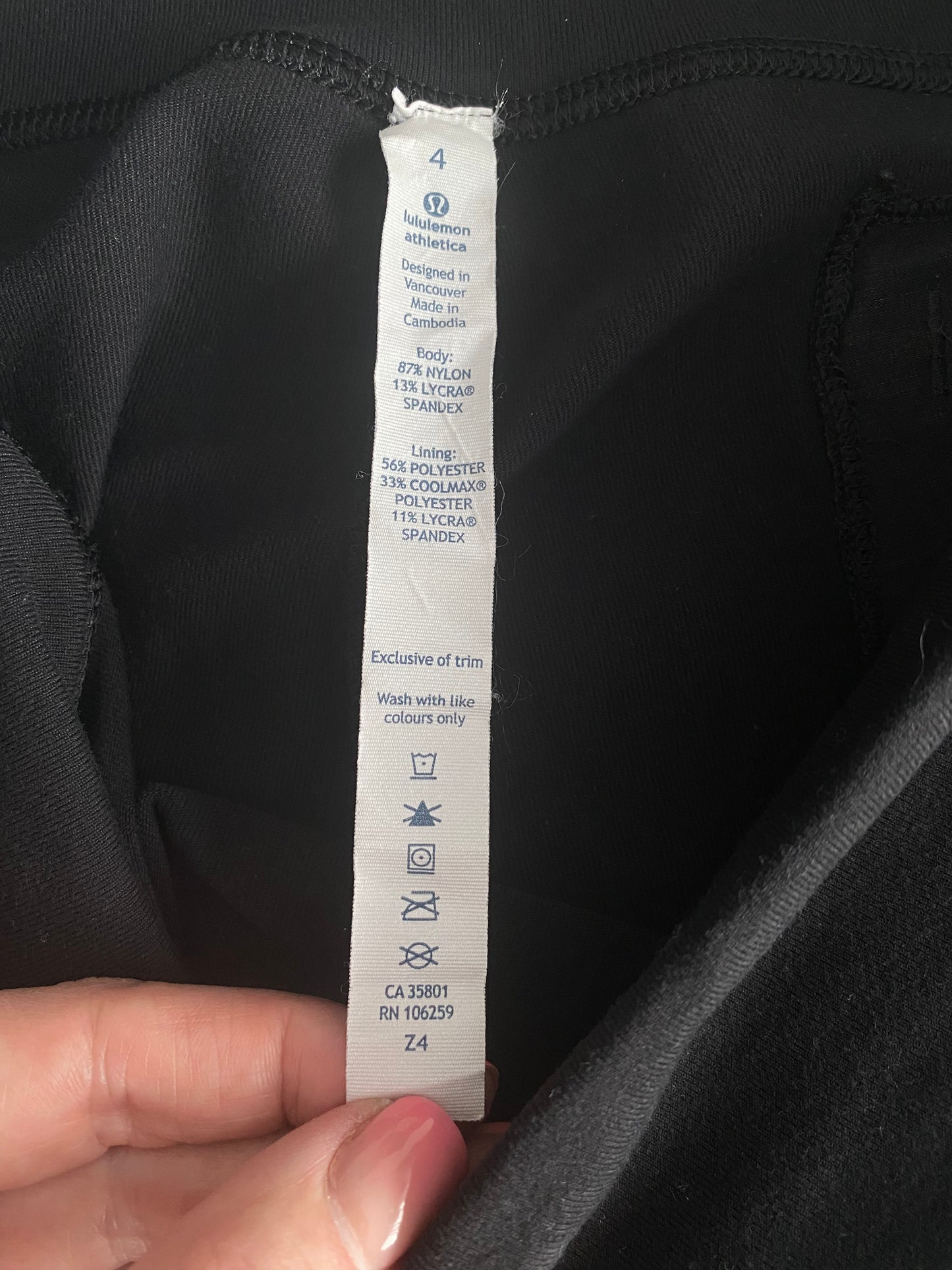 Lululemon Relaxed Fit Pants Black Size 4