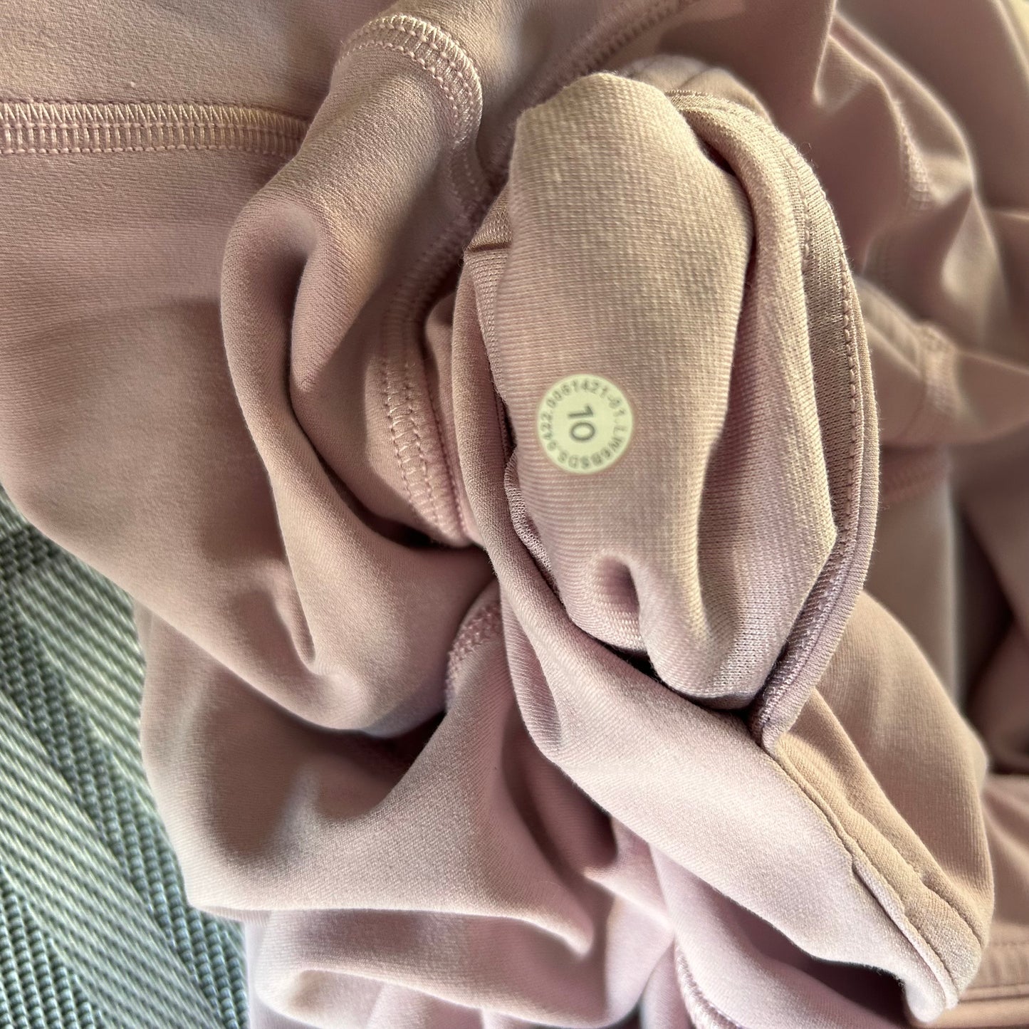 Lululemon Align Crop Pockets Rare Size 10