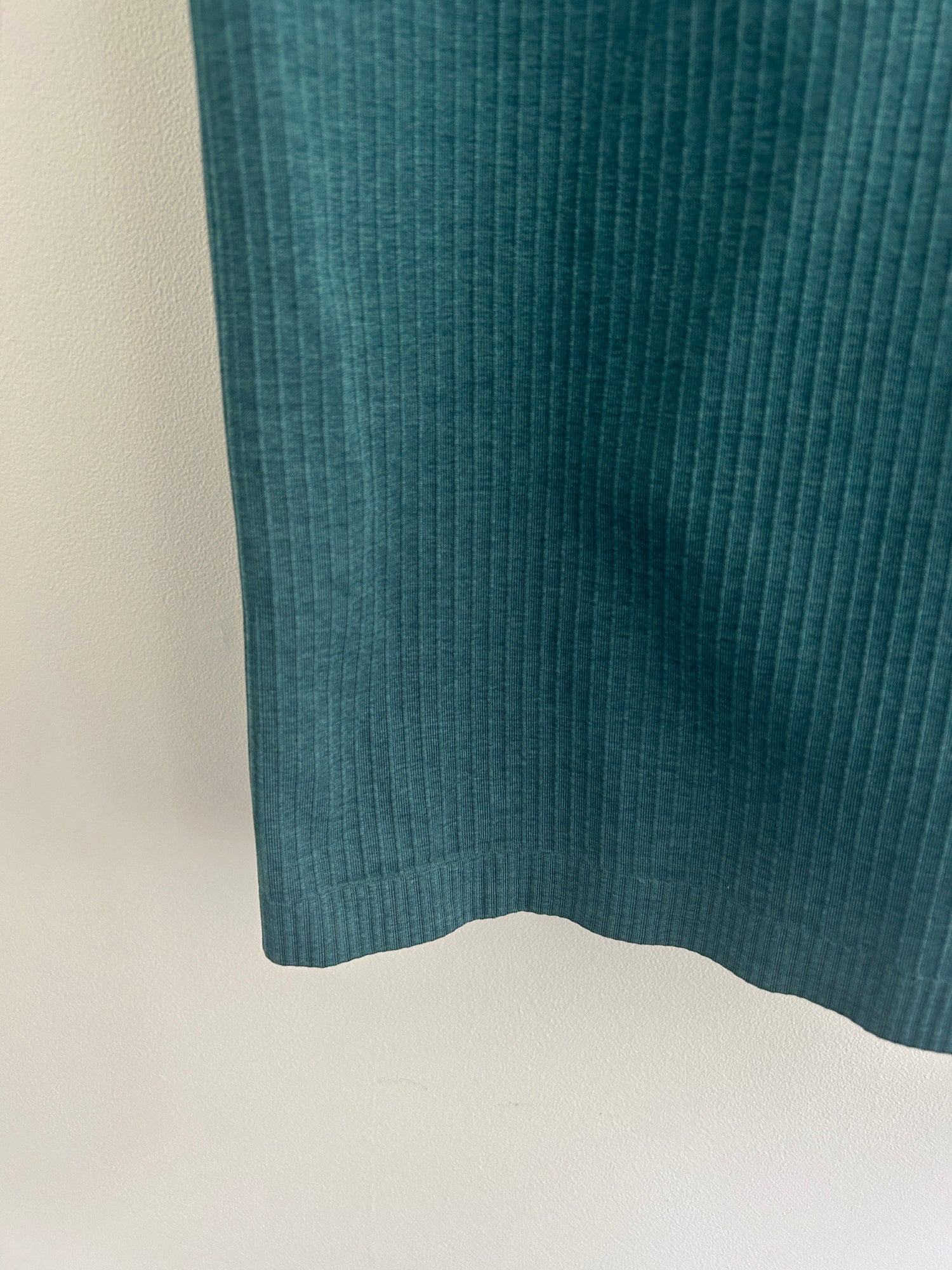 Lululemon Ebb Street Tank Size 12 - Love it again boutique