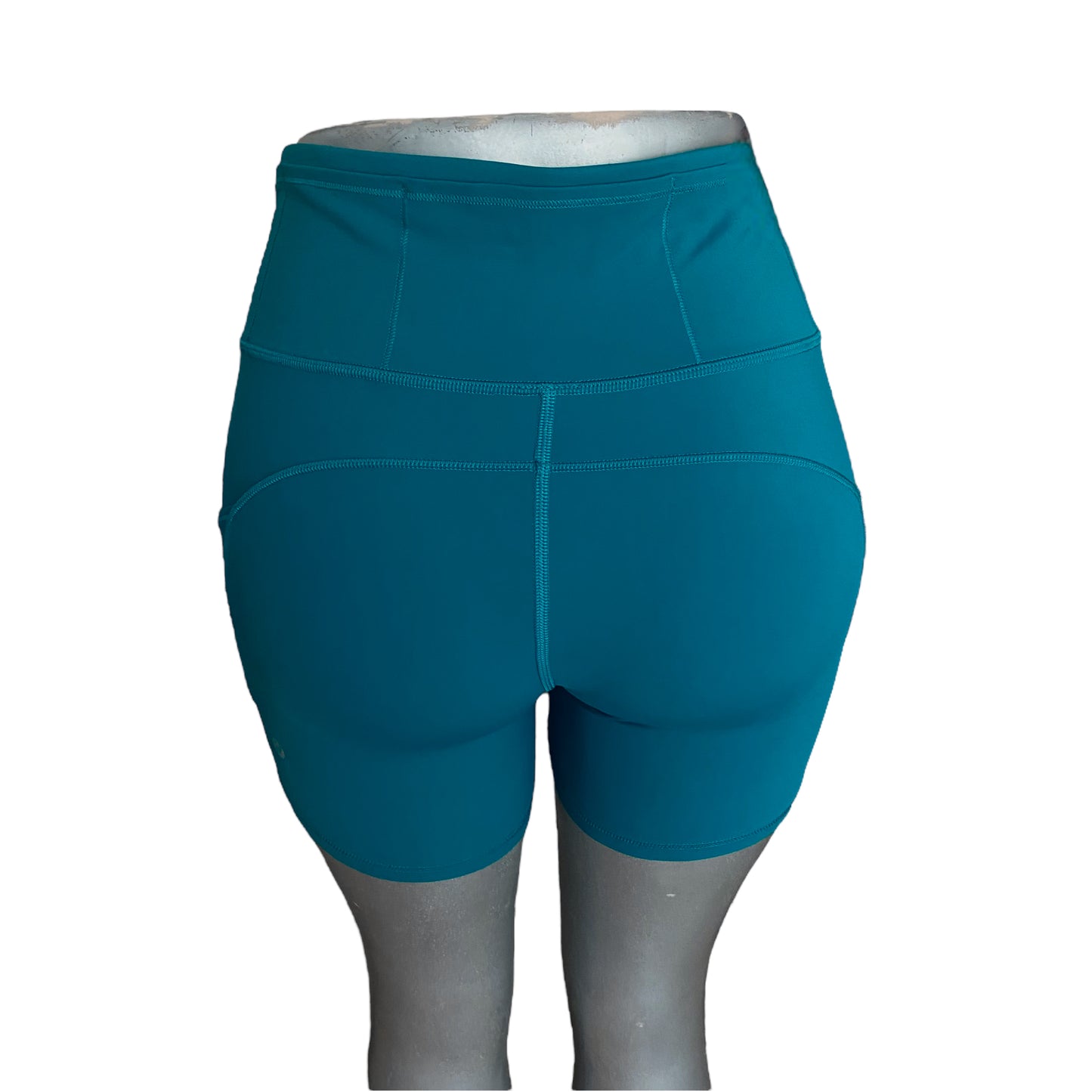 Lululemon Fast And Free Shorts 6”Non-Reflective Size 8
