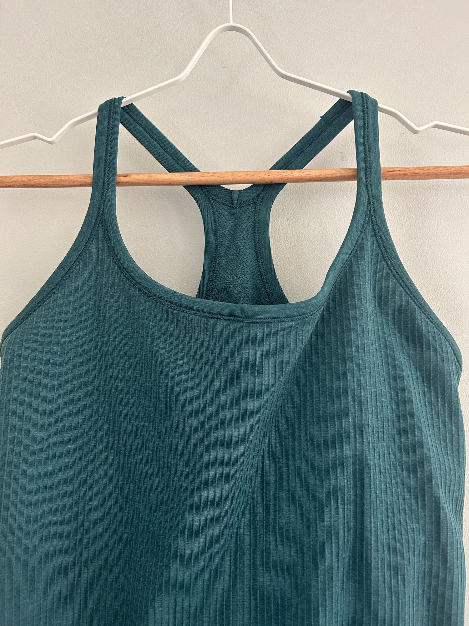 Lululemon Ebb Street Tank Size 12 - Love it again boutique