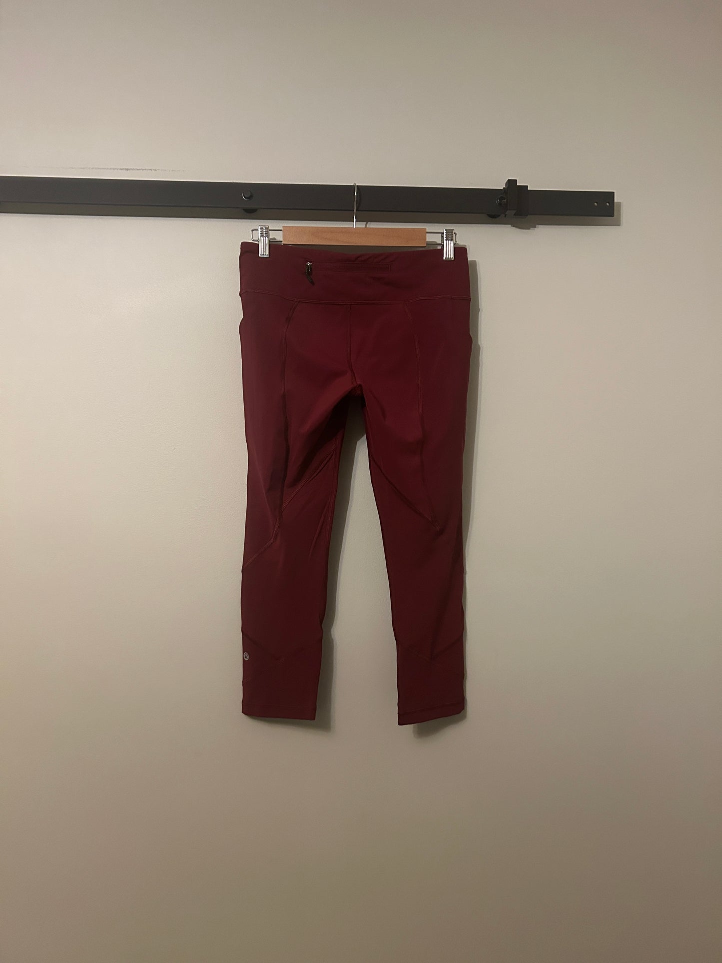 Lululemon Pace Rival Crop Leg Pockets Size 8