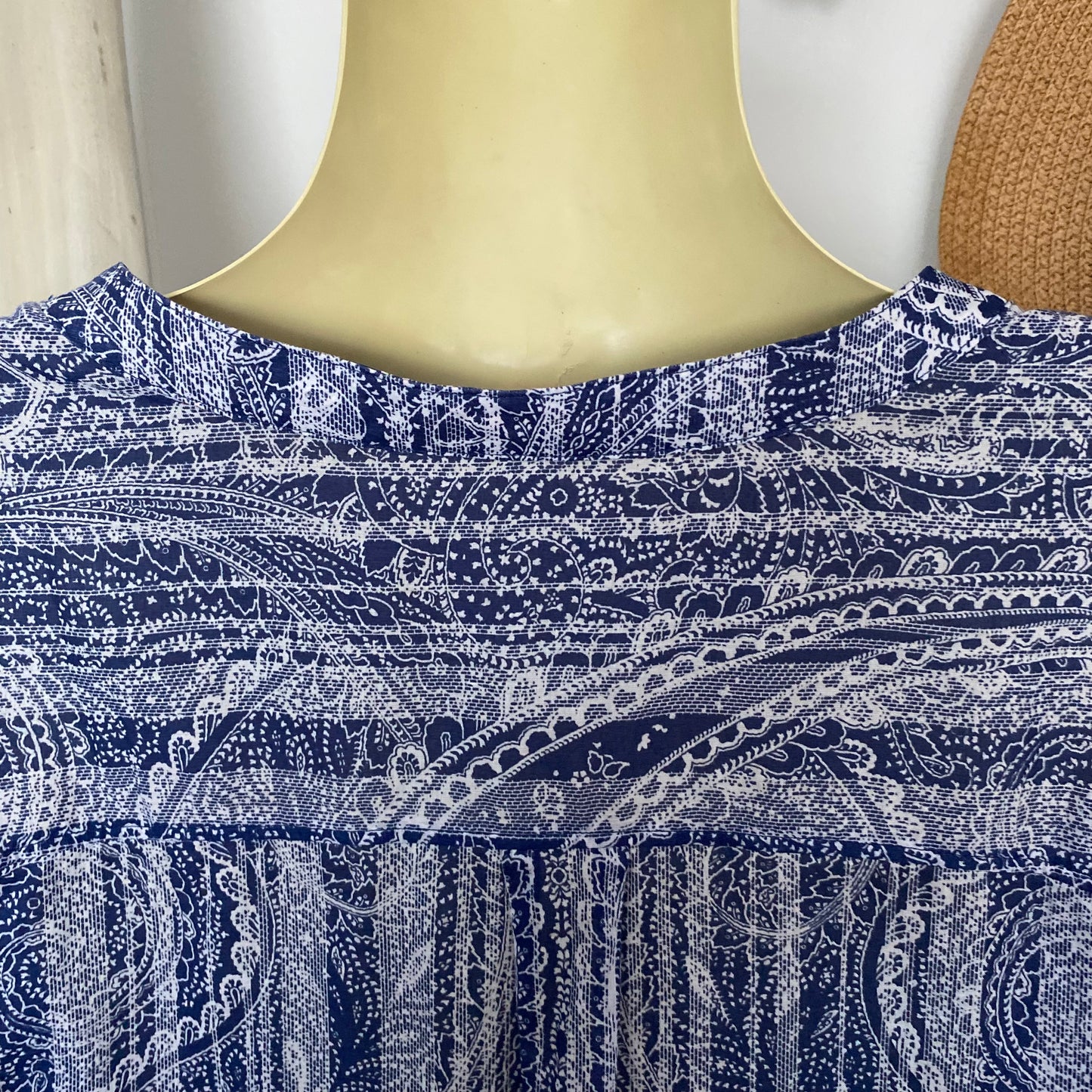 Robert Graham Paisley Crochet Detail Button Up Sheer Shirt Size XL