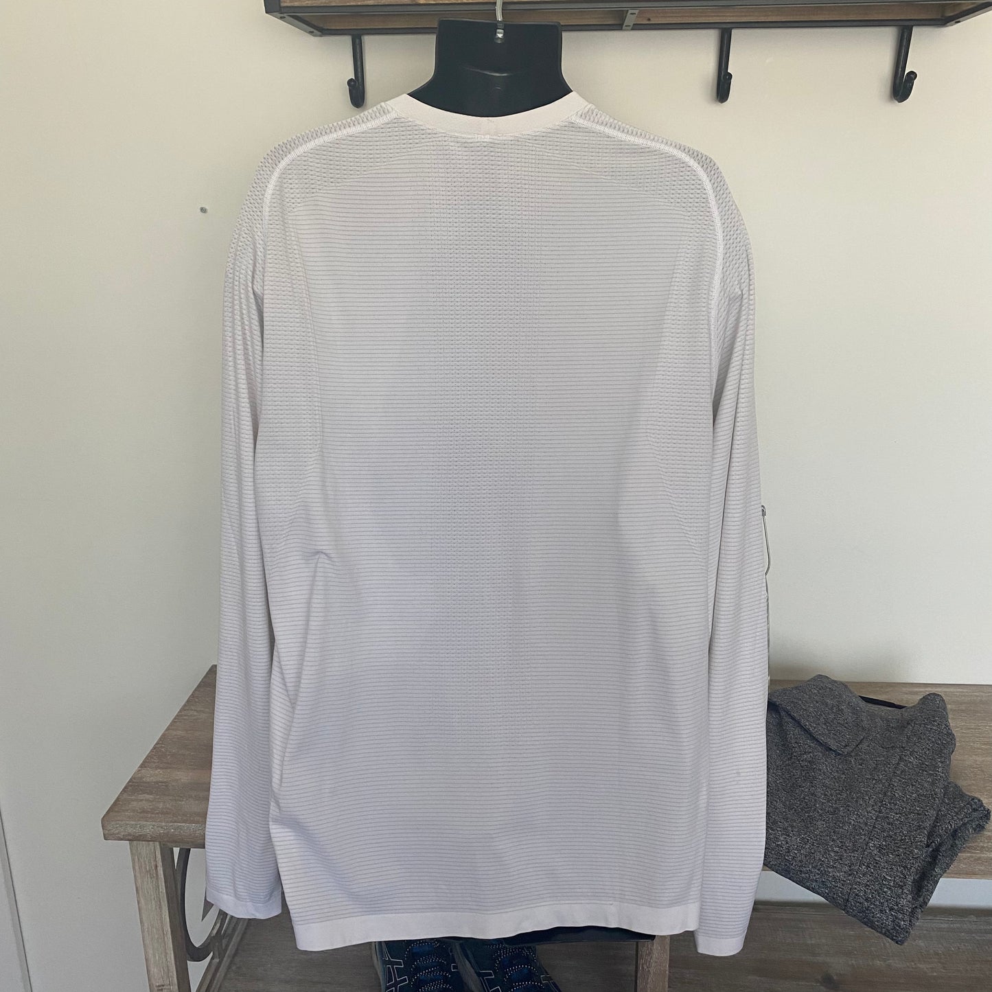 Lululemon Men’s Metal Vent Swiftly Tech Long Sleeve Shirt Size XL