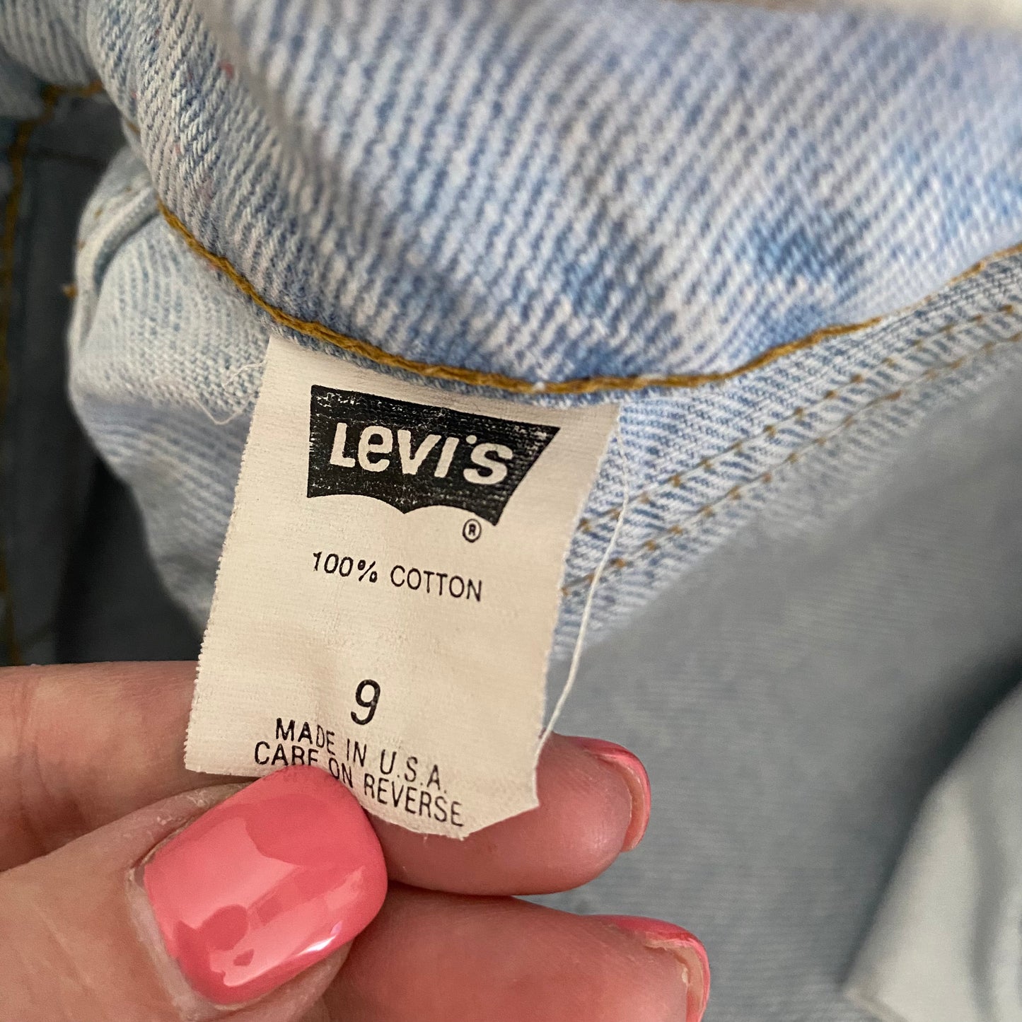 Vintage 90s Levi’s Cuffed Light Wash Jean Denim Shorts