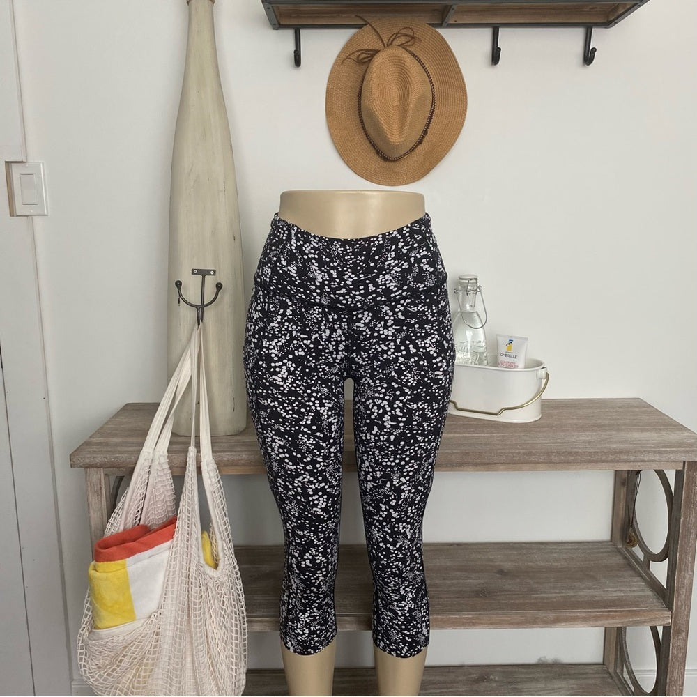 Lululemon Fast and Free Crops Pockets Size 4