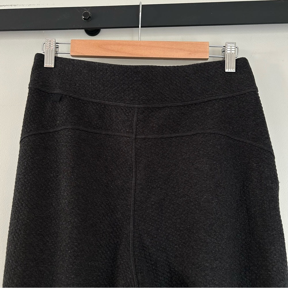 Lululemon Can You Feel The Pleat Crop Rare Size 8