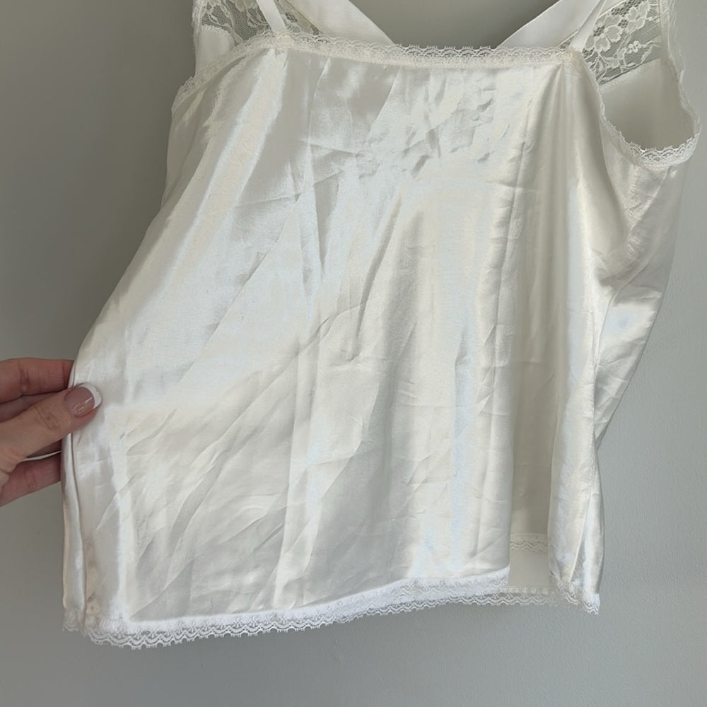 Vintage Victoria’s Secret Satin Lace Trim Elegant V-Neck Baby Doll Feminine Cami