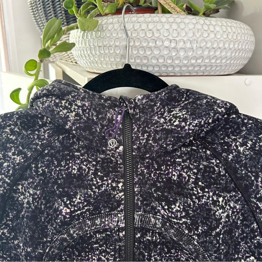 Lululemon Scuba Hoodie II Size 4