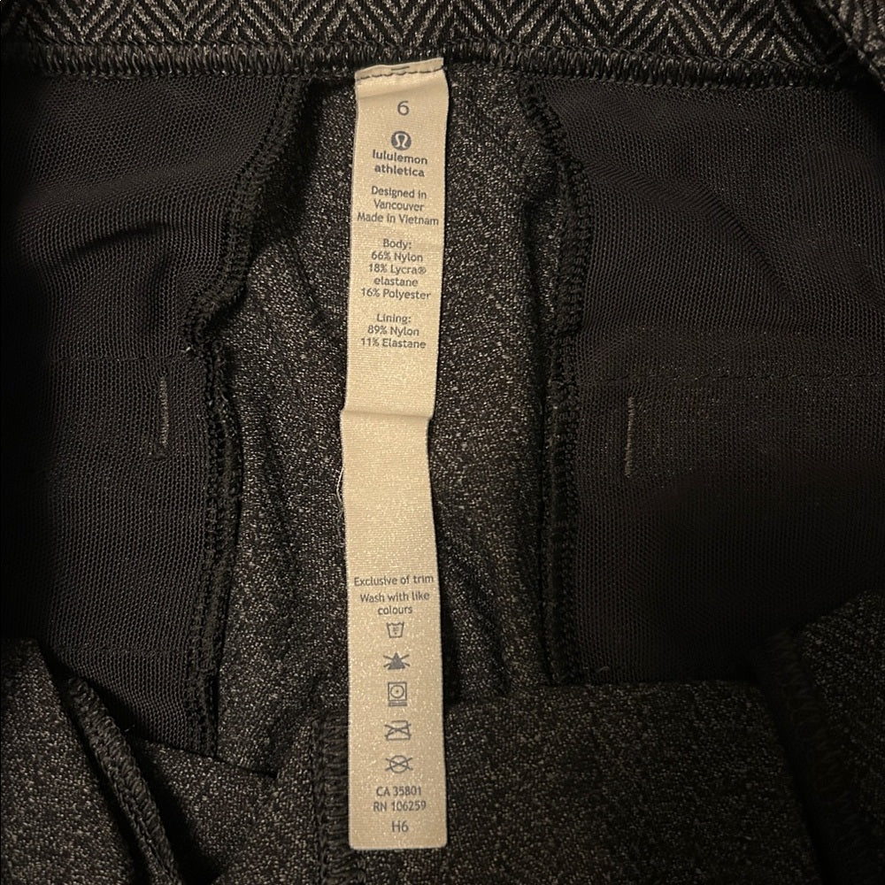 Lululemon Herringbone Similar to On The Fly Stretchy Trouser Pants Size 6