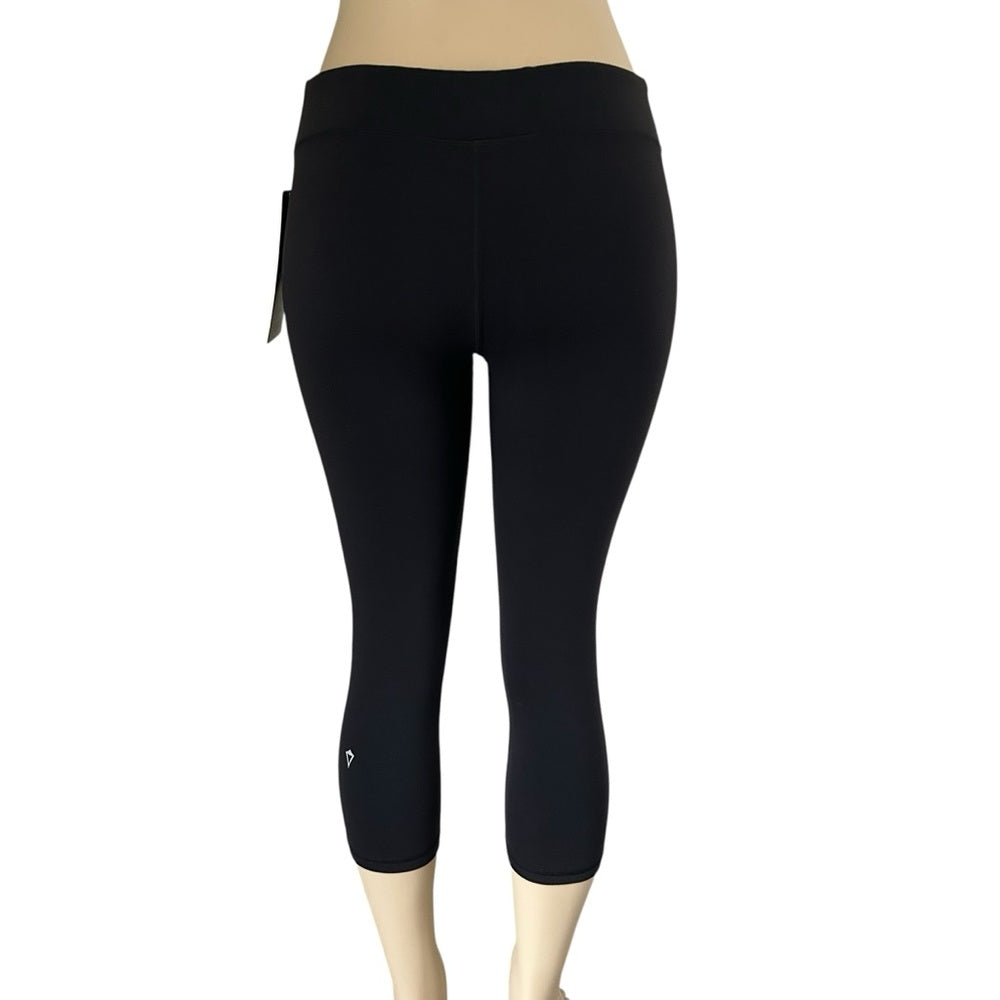 NEW! Ivivva (by Lululemon) Black Rhythmic Crop Women’s Small
