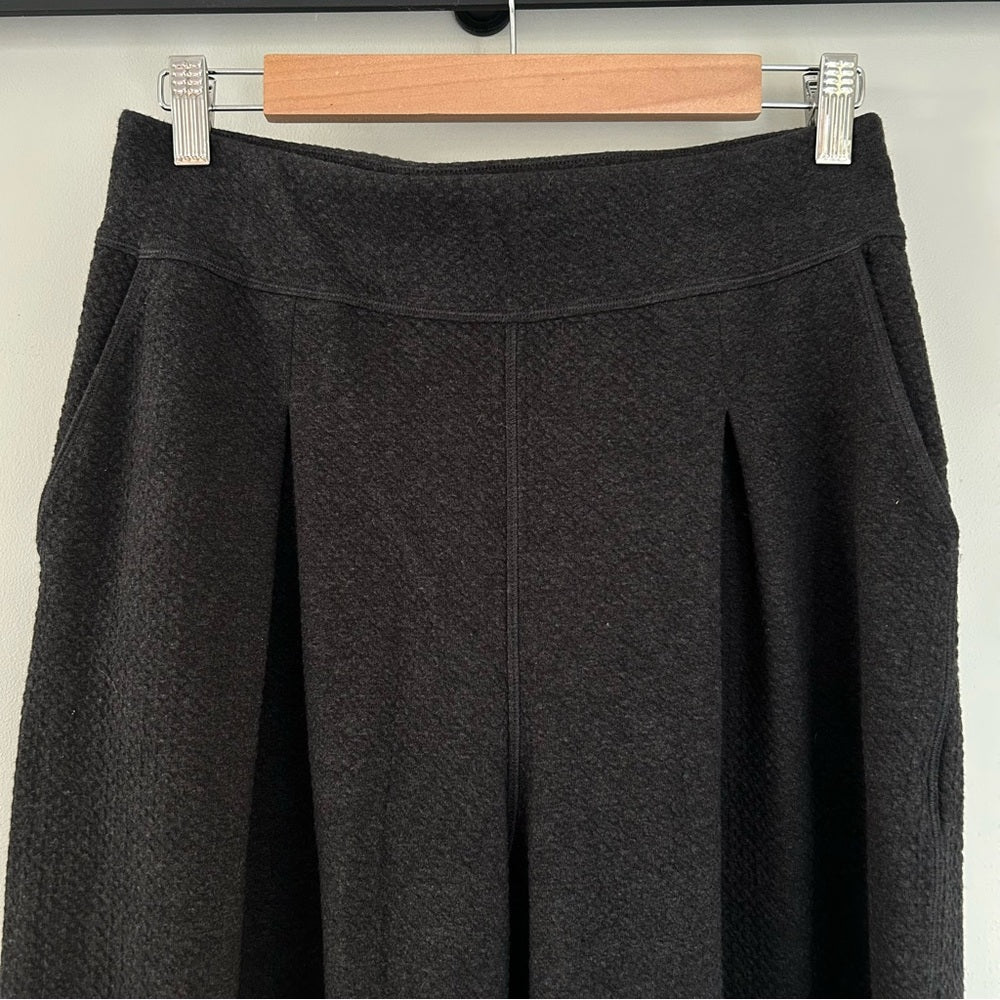 Lululemon Can You Feel The Pleat Crop Rare Size 8