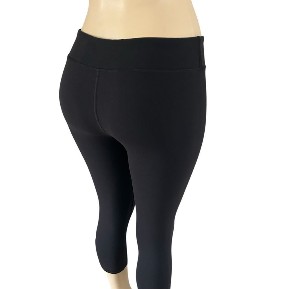 NEW! Ivivva (by Lululemon) Black Rhythmic Crop Women’s Small