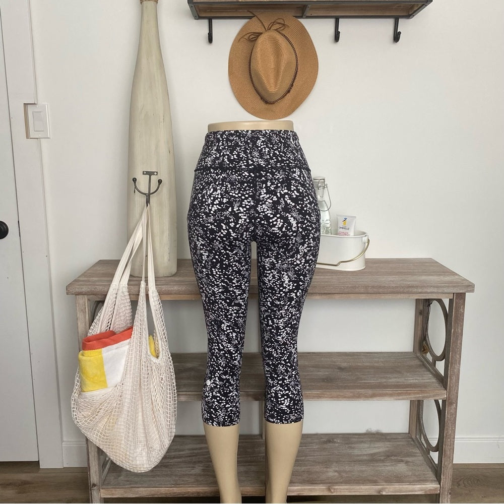 Lululemon Fast and Free Crops Pockets Size 4