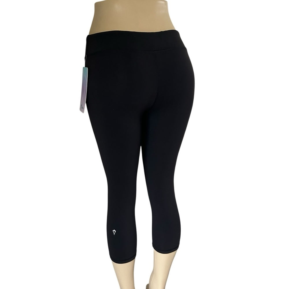 NEW! Ivivva (by Lululemon) Black Rhythmic Crop Women’s Small
