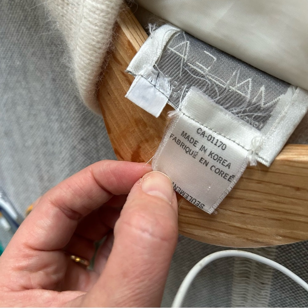 Elegant Vintage Angora Wool Soft White Button-Up Cardigan Sweater