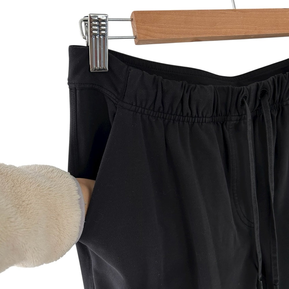 Lululemon Similar to On The Fly Stretchy Trouser Pants Size 6